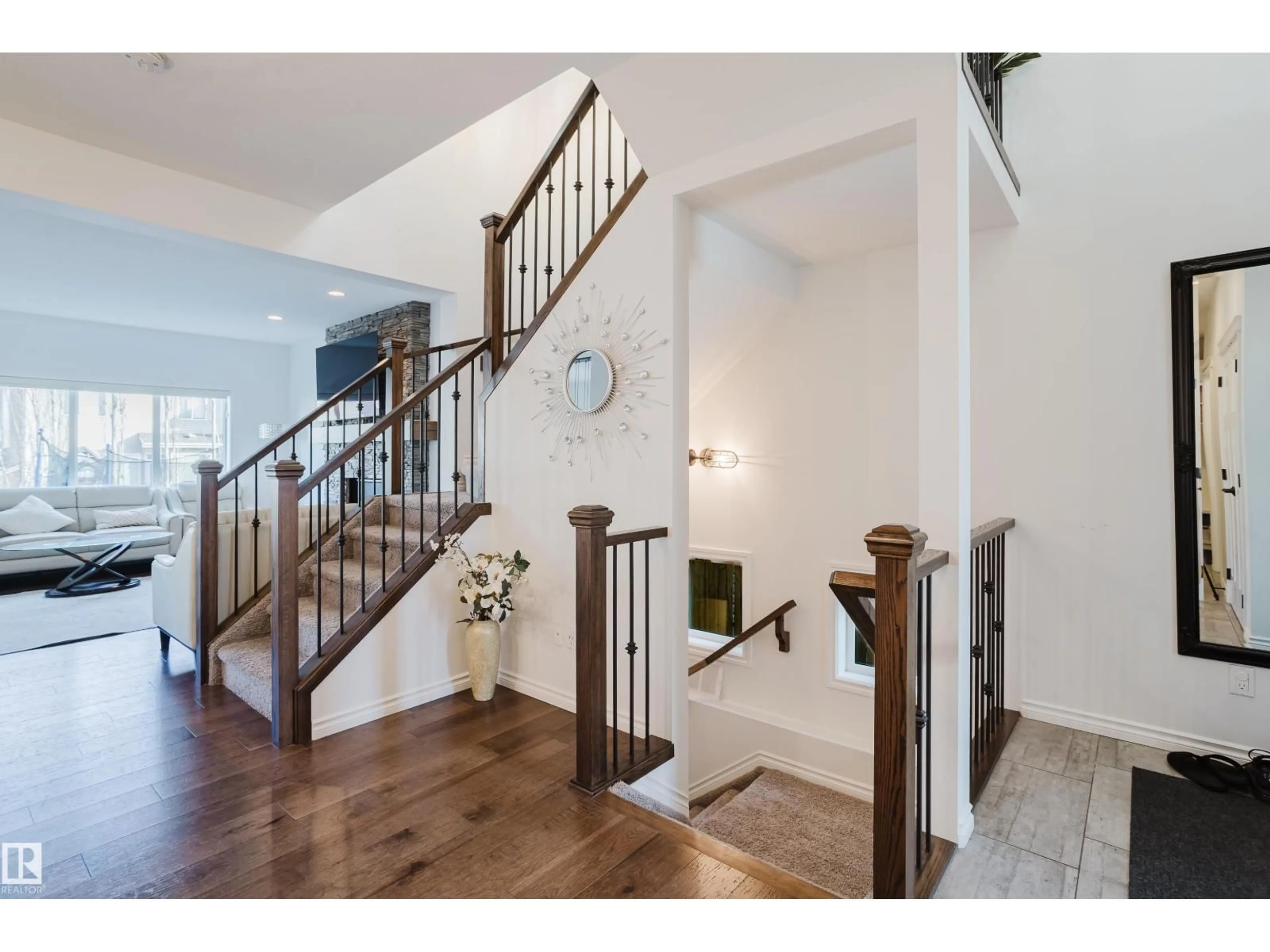 Indoor entryway for NW - 17539 61 ST, Edmonton Alberta T5Y3N8