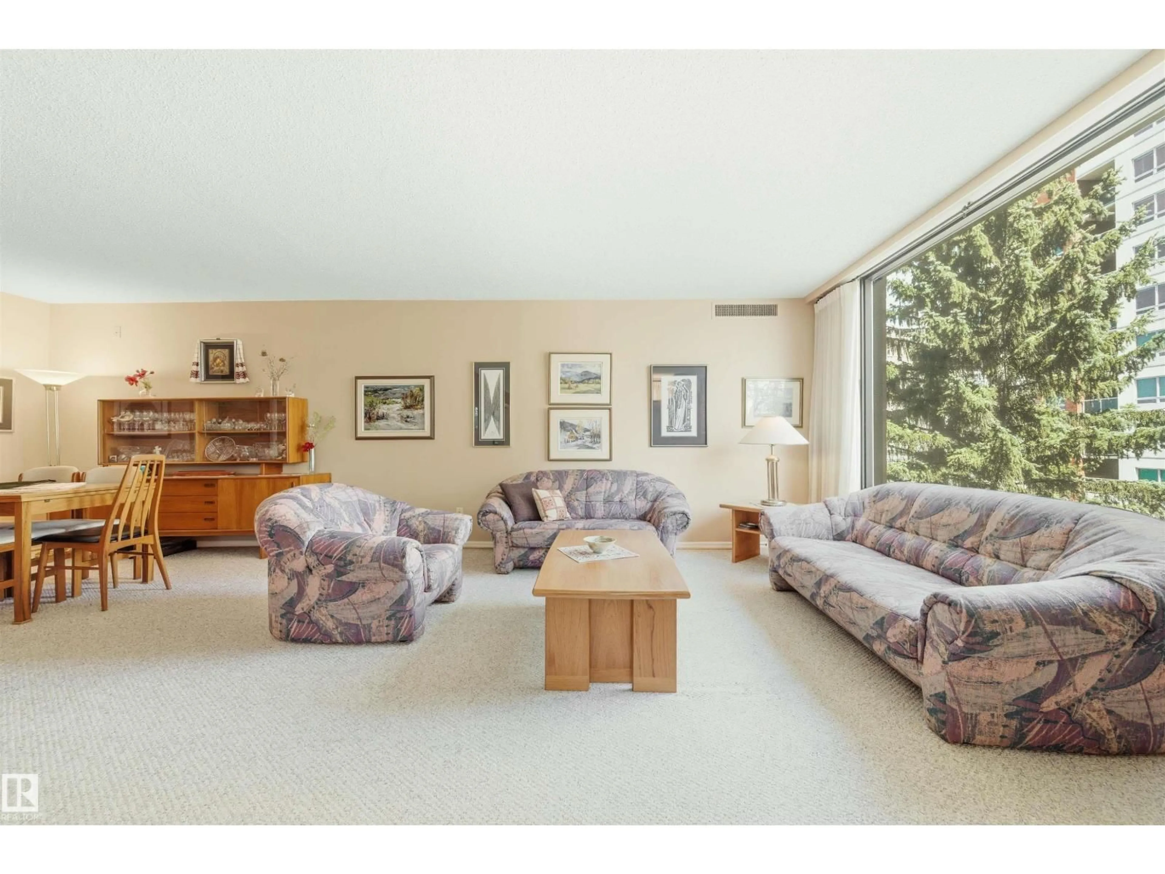 Living room with furniture, unknown for 4C - 10050 118 ST, Edmonton Alberta T5K2M8