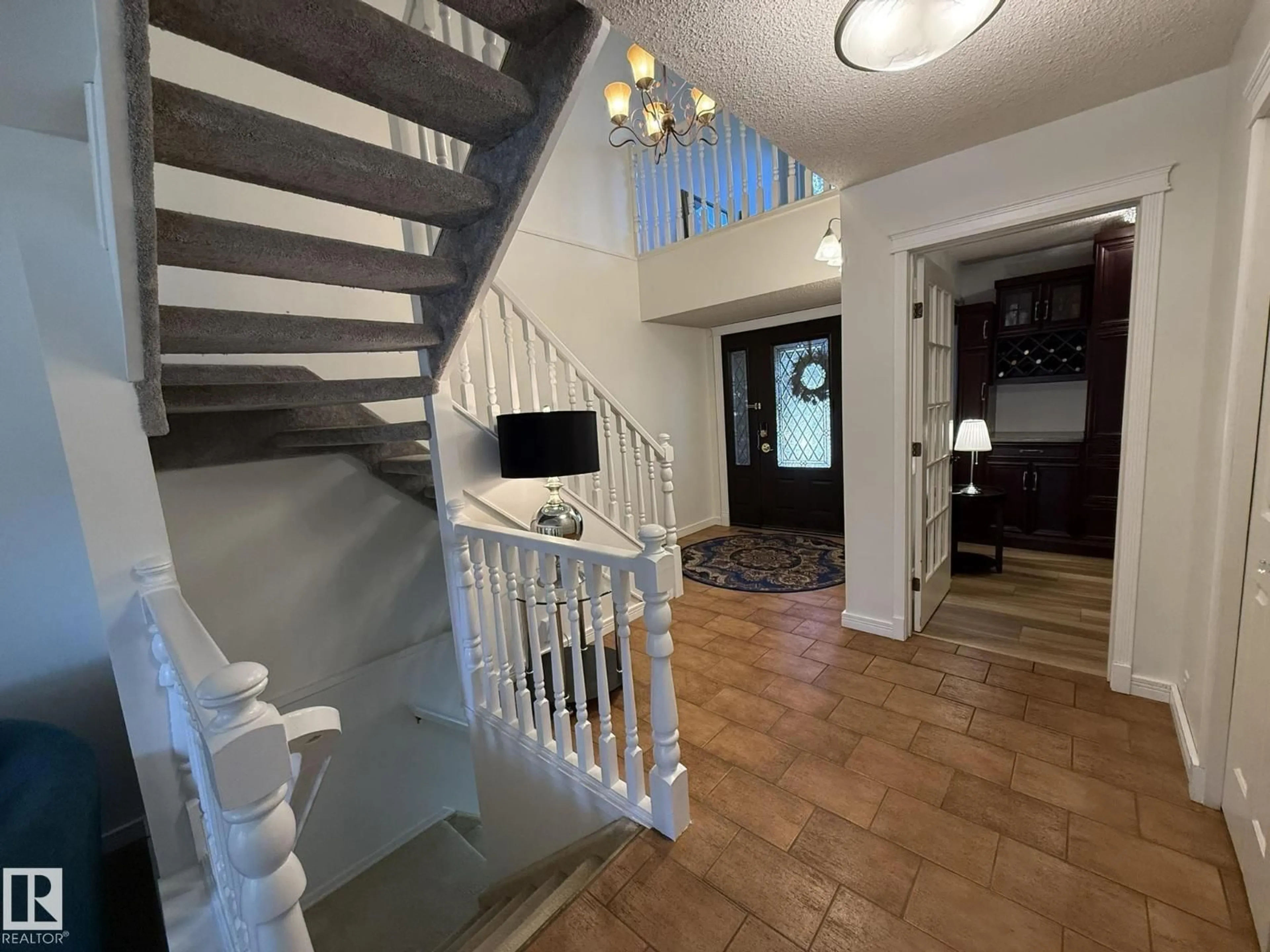 Indoor foyer for 619 WOODBRIDGE WY, Sherwood Park Alberta T8A4E4
