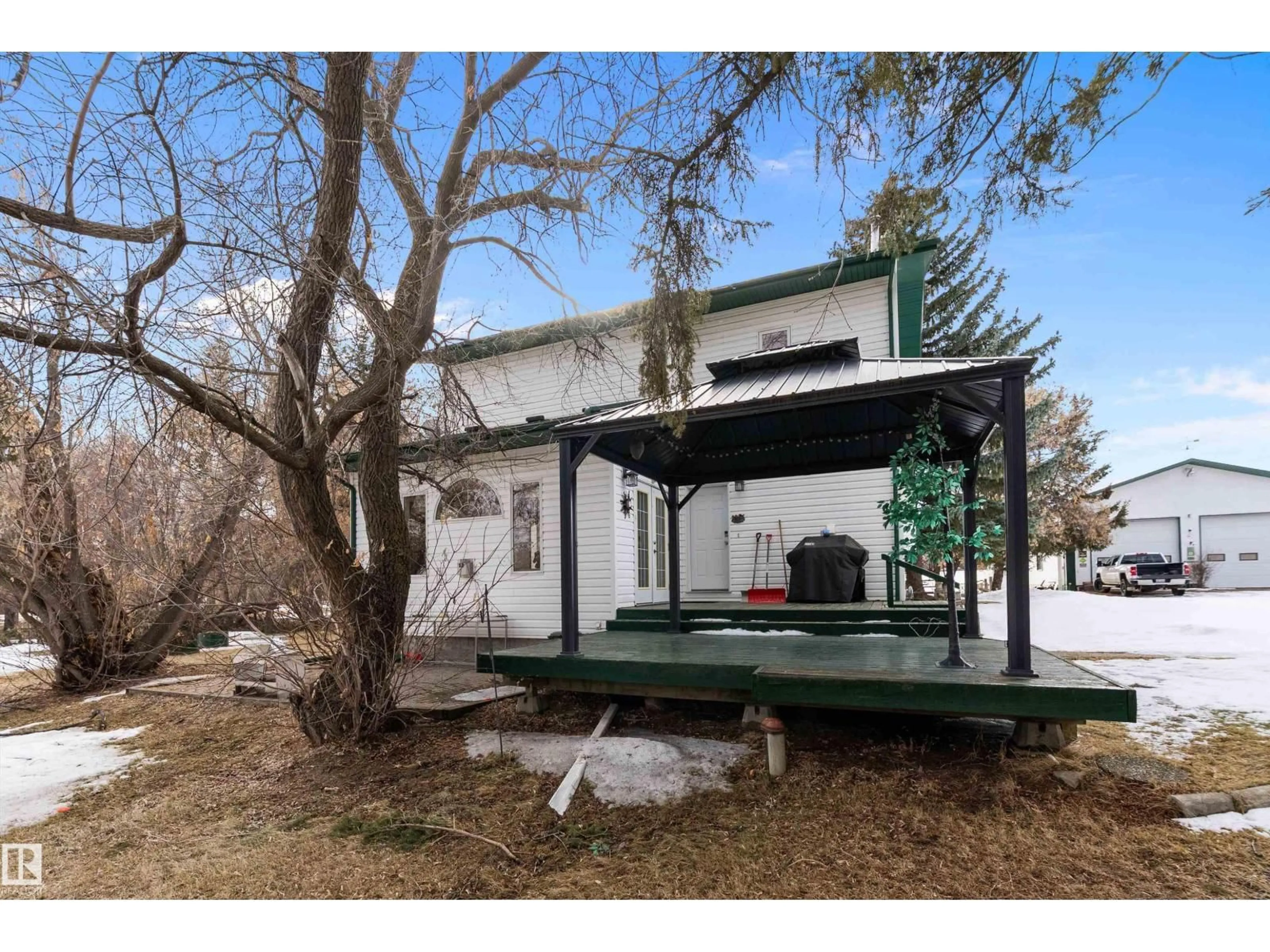 Unknown for 2214A TWP ROAD 534, Rural Lac Ste. Anne County Alberta T0E1V0