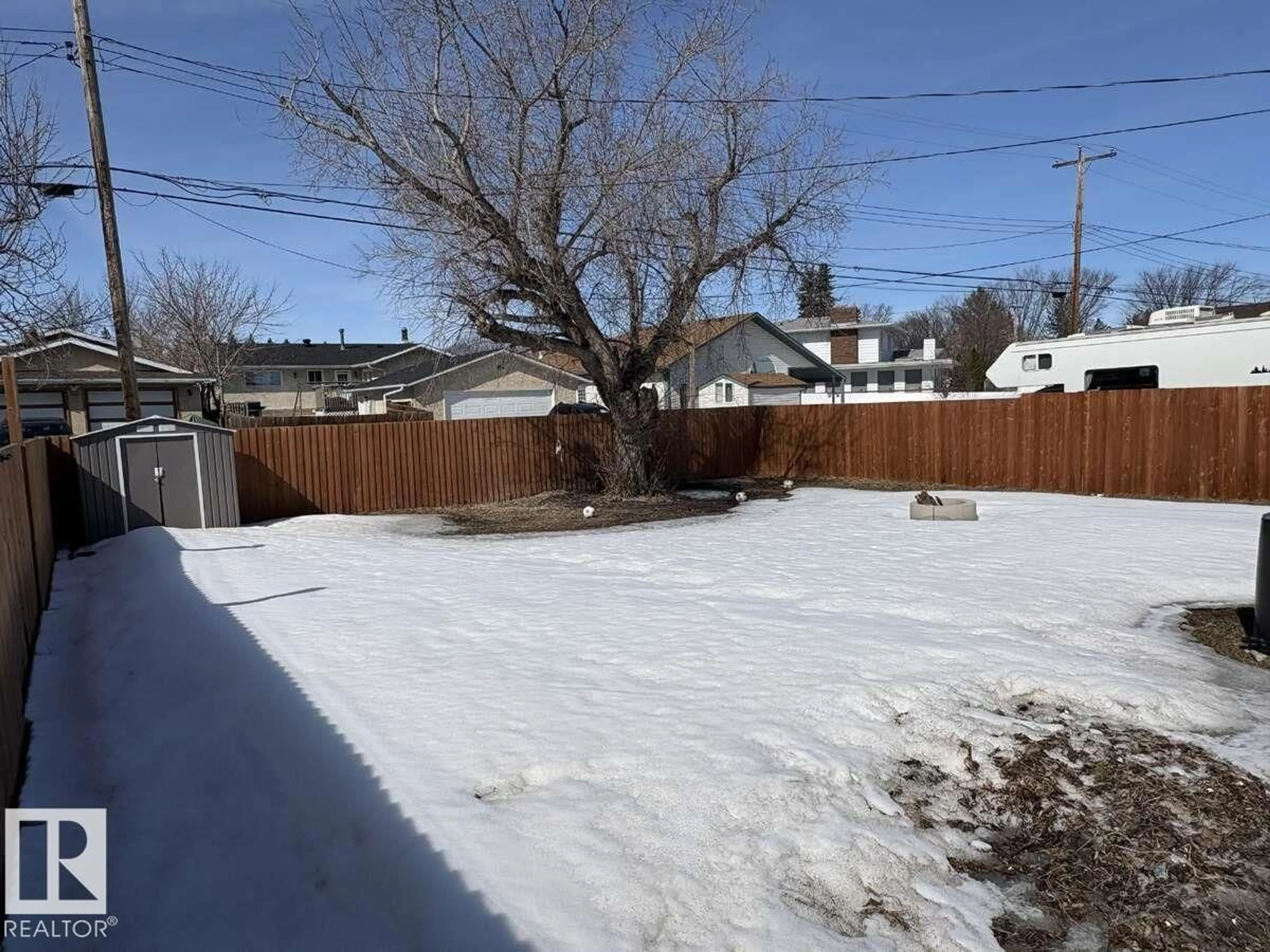 A pic from outside/outdoor area/front of a property/back of a property/a pic from drone, street for 5204 47 ST, Redwater Alberta T0A2W0