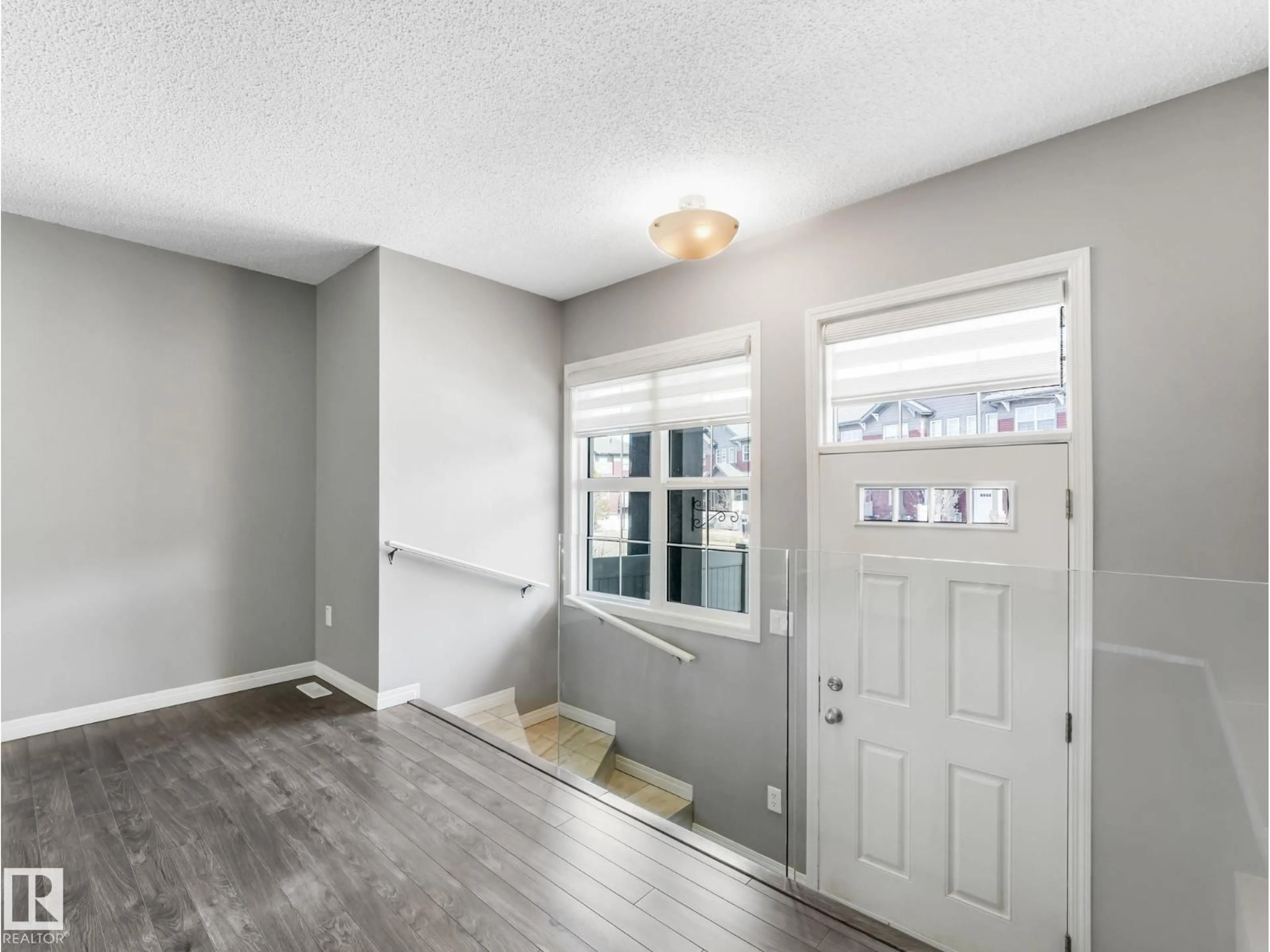 Indoor entryway for 29 - 4029 ORCHARDS DR, Edmonton Alberta T6X1V2