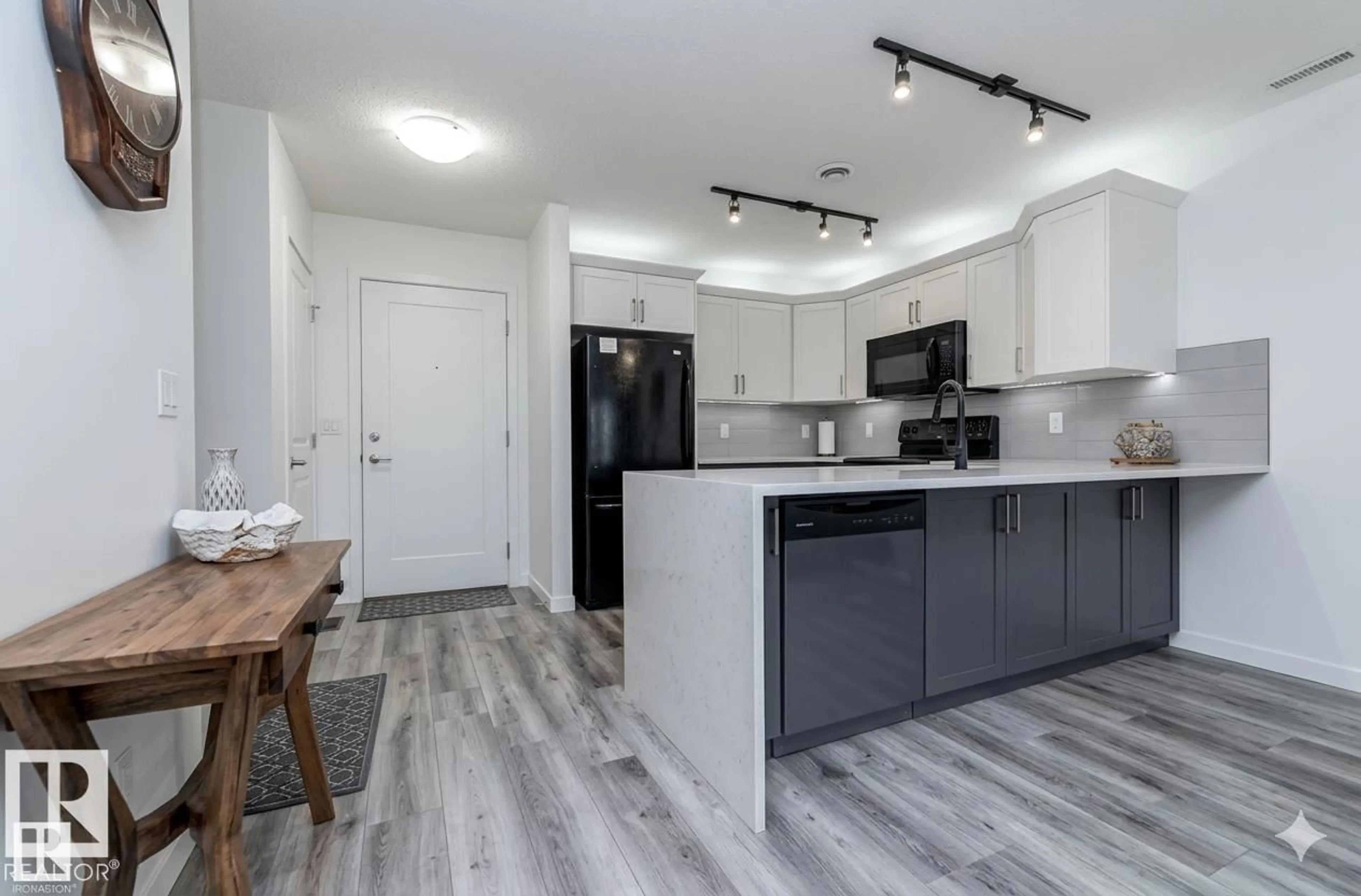 Open concept kitchen, unknown for 400 PALISADES WY, Sherwood Park Alberta T8H0H4