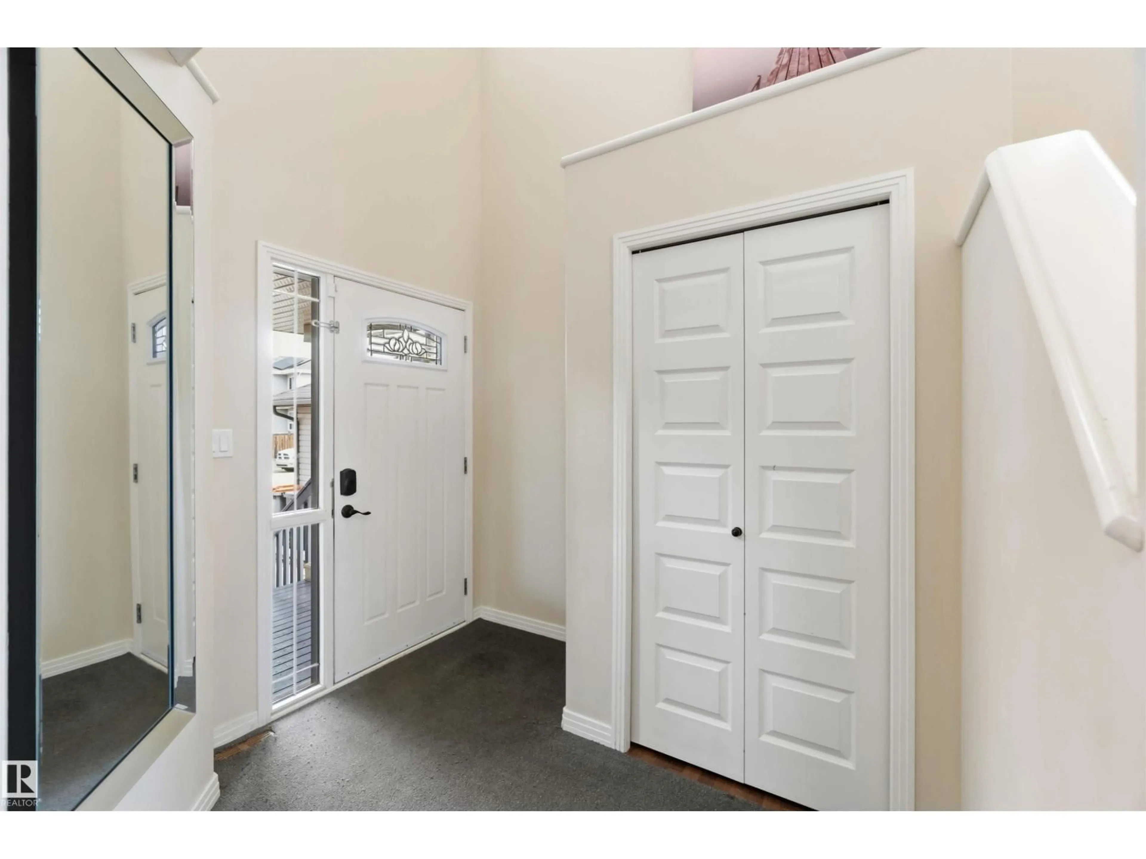 Indoor entryway for 1247 WESTERRA CR, Stony Plain Alberta T7Z0B2