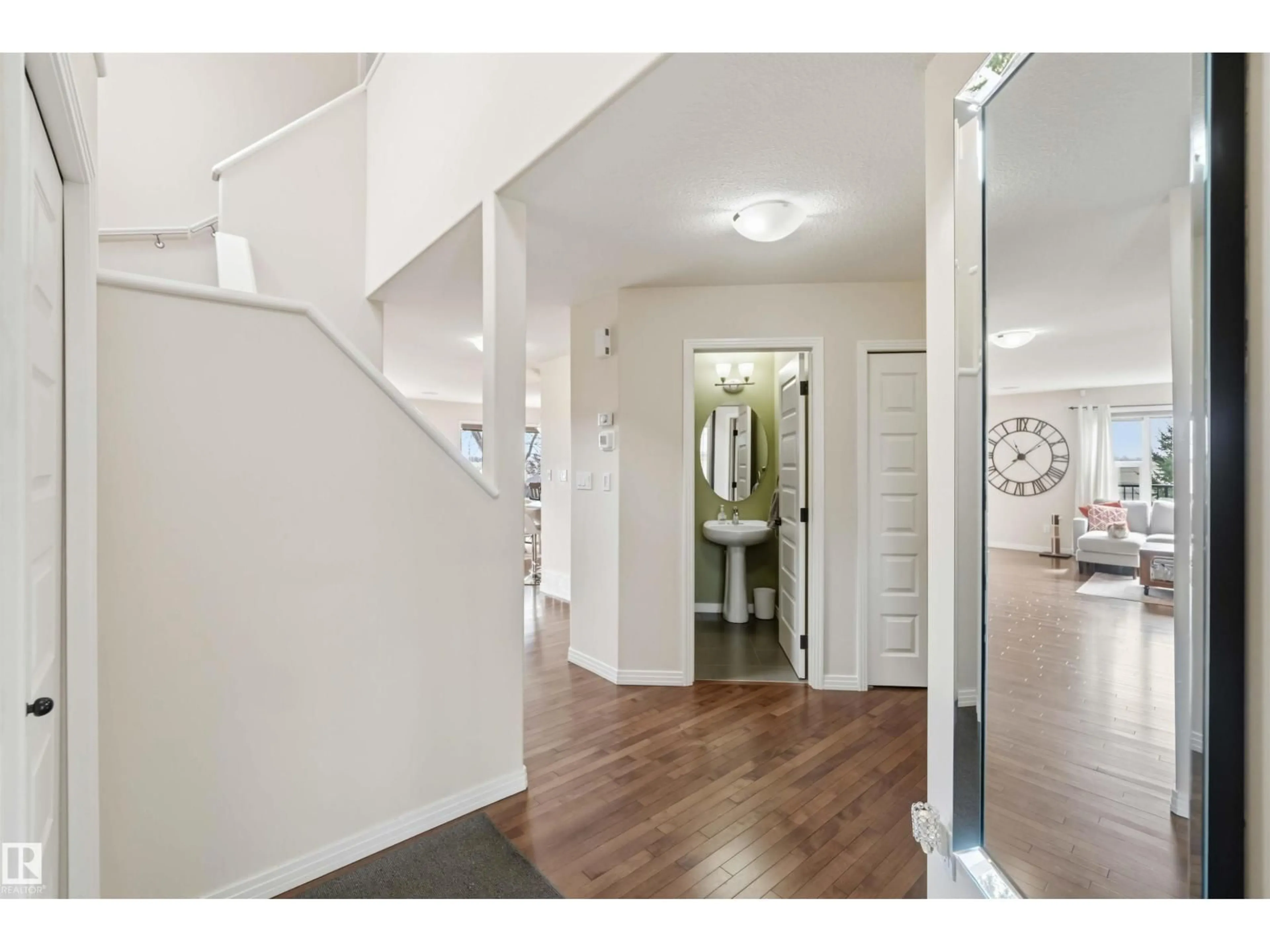 Indoor entryway for 1247 WESTERRA CR, Stony Plain Alberta T7Z0B2