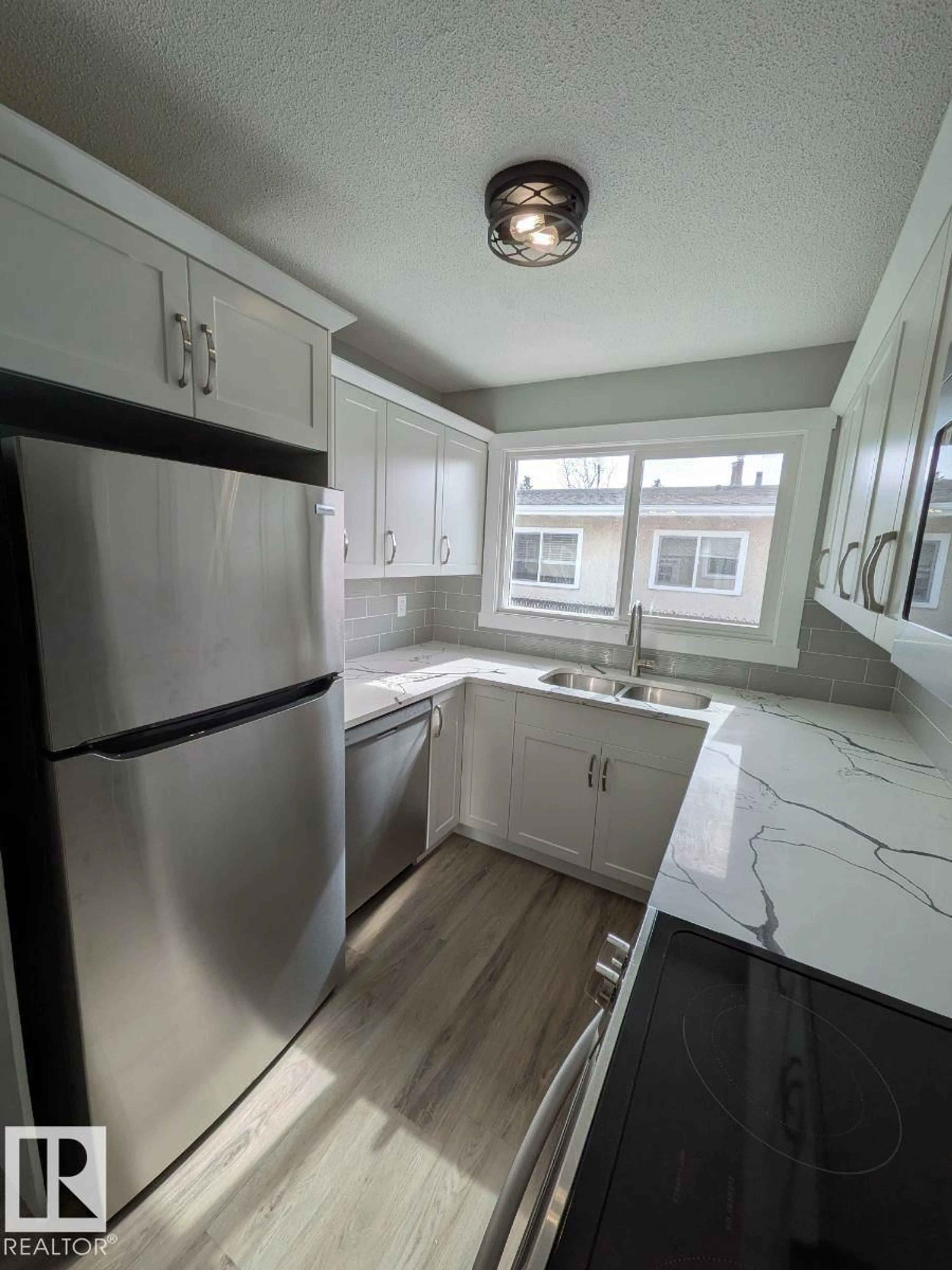 Standard kitchen, unknown for 68 CAMELOT AV, Leduc Alberta T9E4L7
