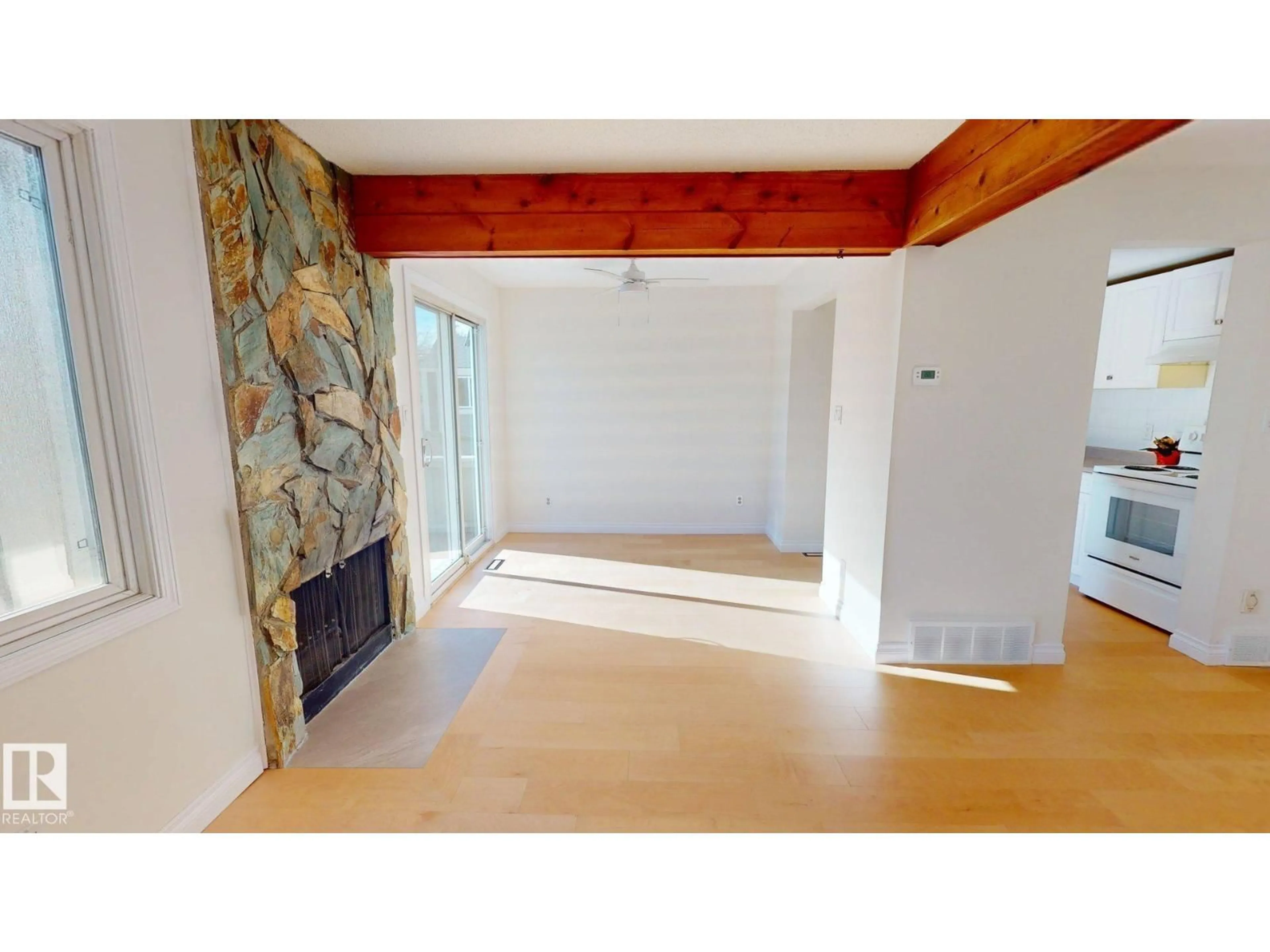 Unknown for 323 WILLOW CT, Edmonton Alberta T5T2K7