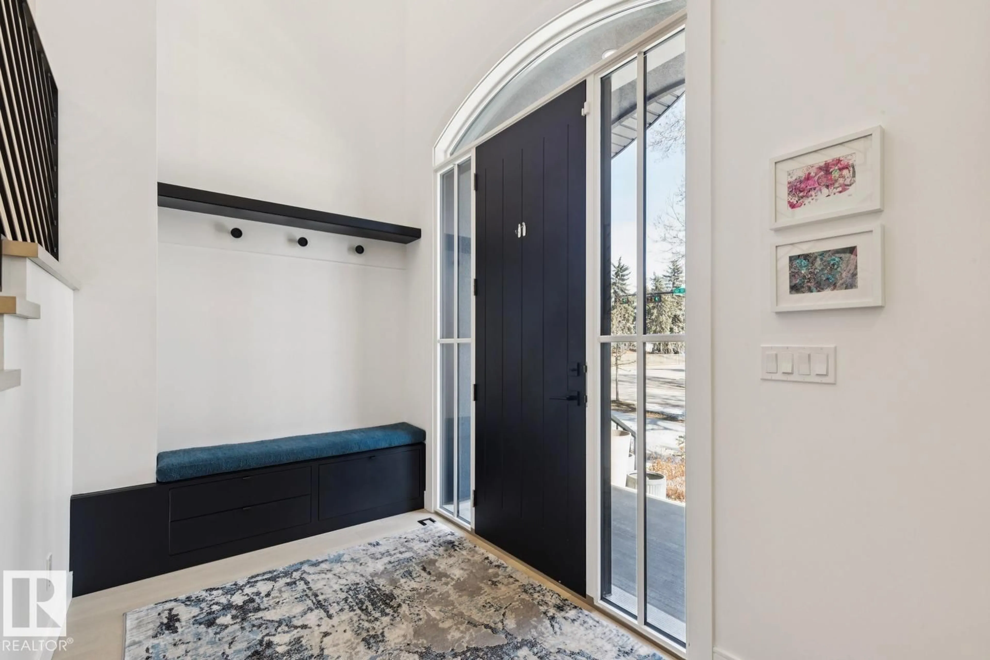 Indoor entryway for 11146 62 ST, Edmonton Alberta T5W4B7