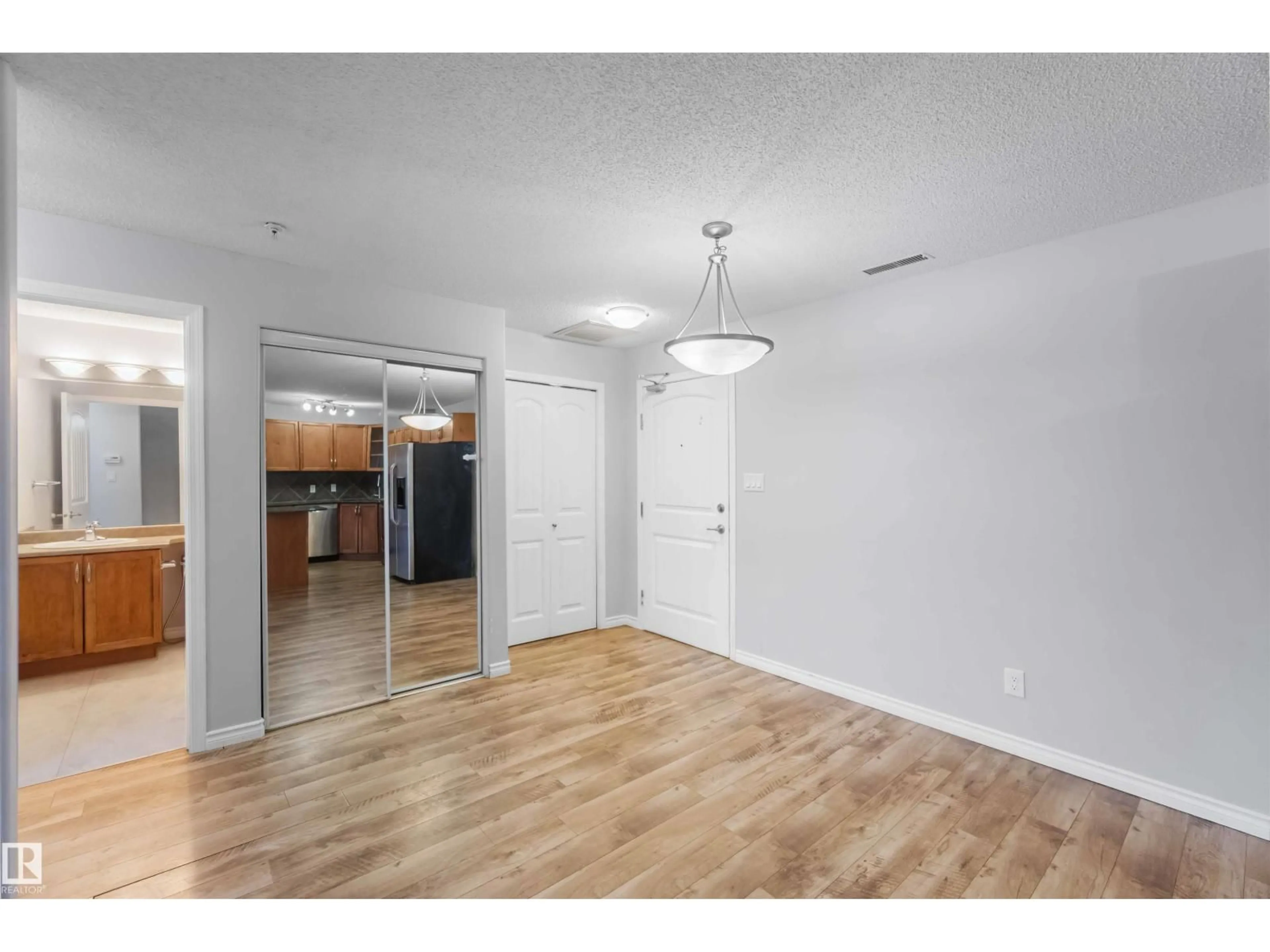 A pic of a room for 319 17415 99 AV, Edmonton Alberta T5T0W8