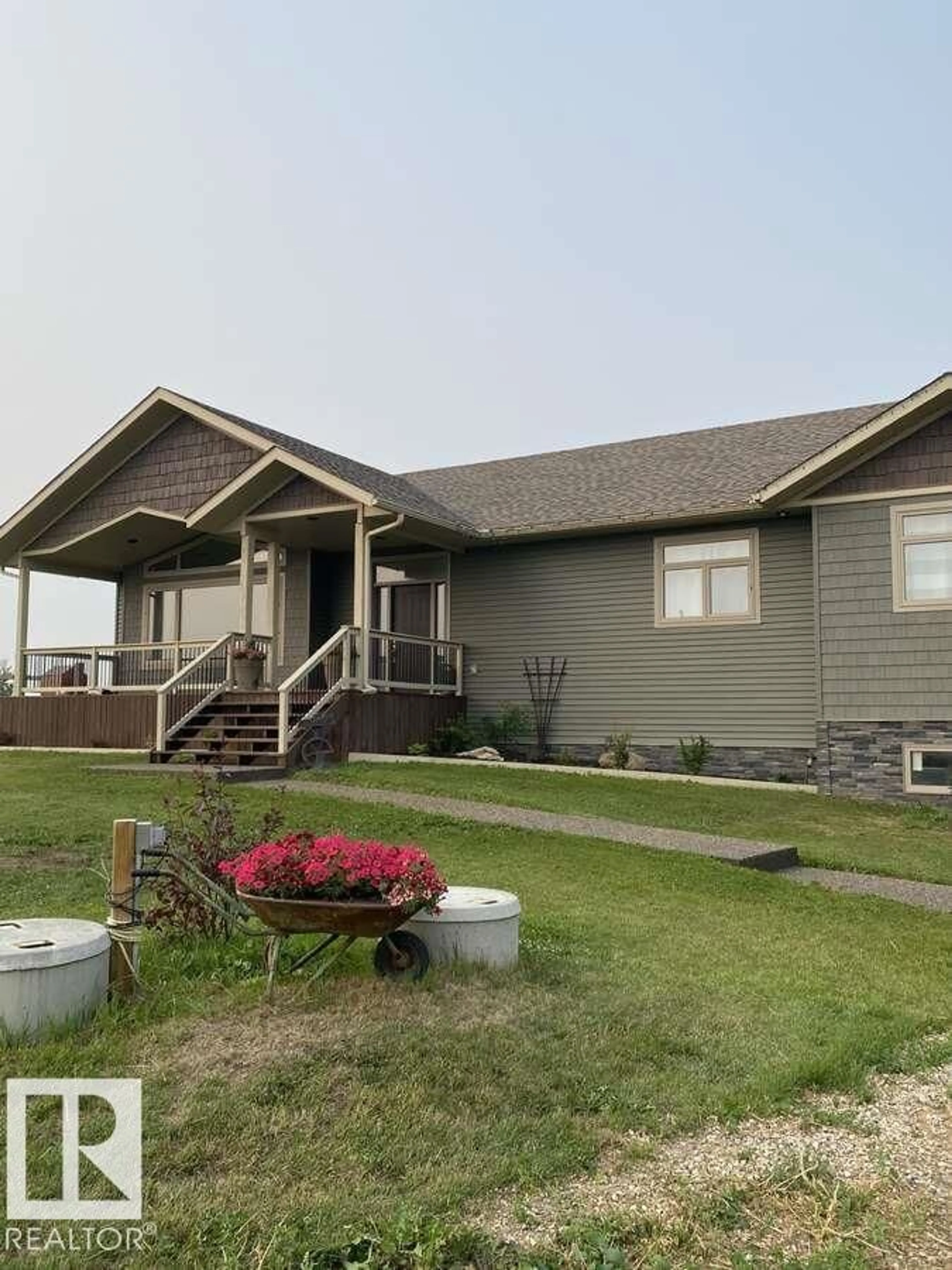 Home with vinyl exterior material, unknown for 7320 TWP RD 542, Rural Yellowhead Alberta T0E0T0