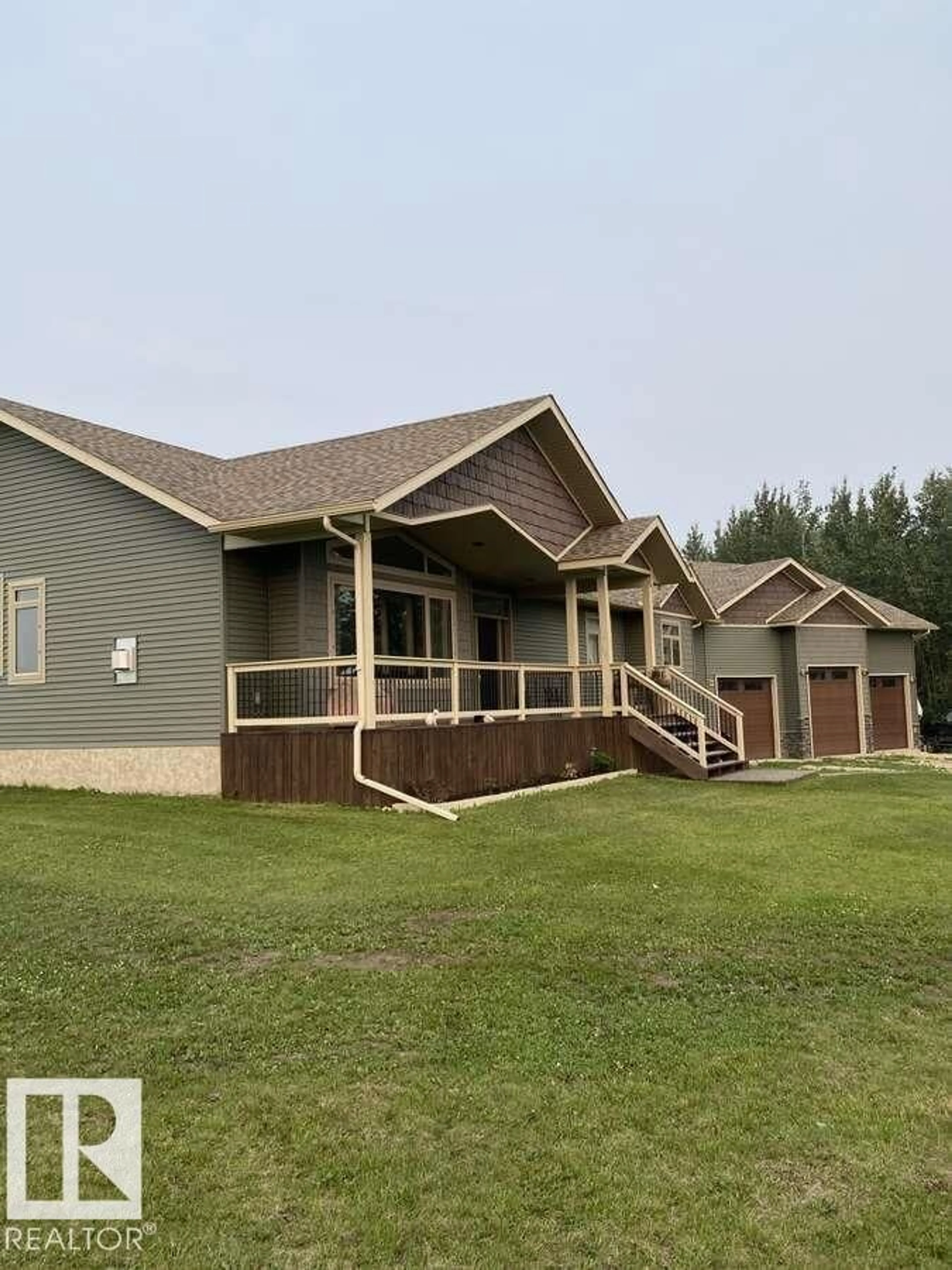Home with vinyl exterior material, building for 7320 TWP RD 542, Rural Yellowhead Alberta T0E0T0
