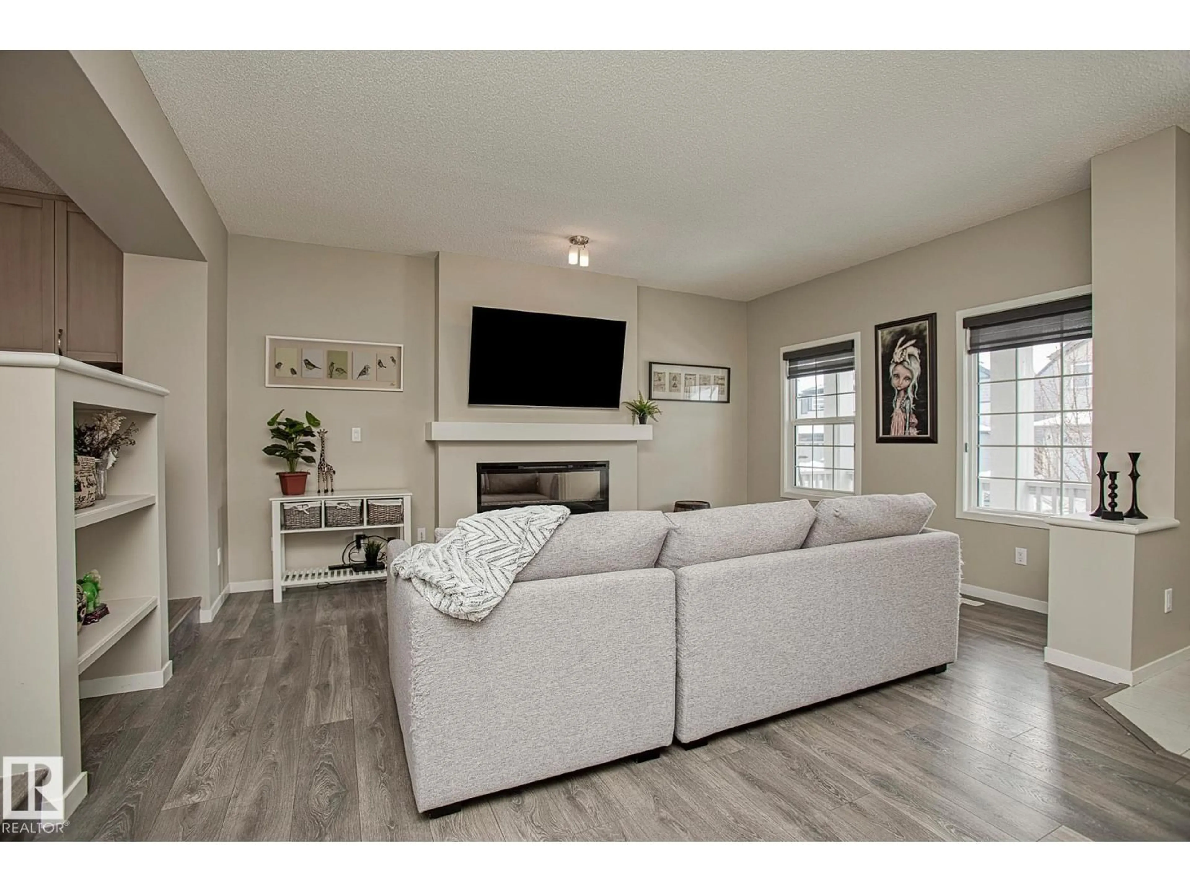 Living room with furniture, unknown for 7718 EIFERT CR, Edmonton Alberta T6M0W2