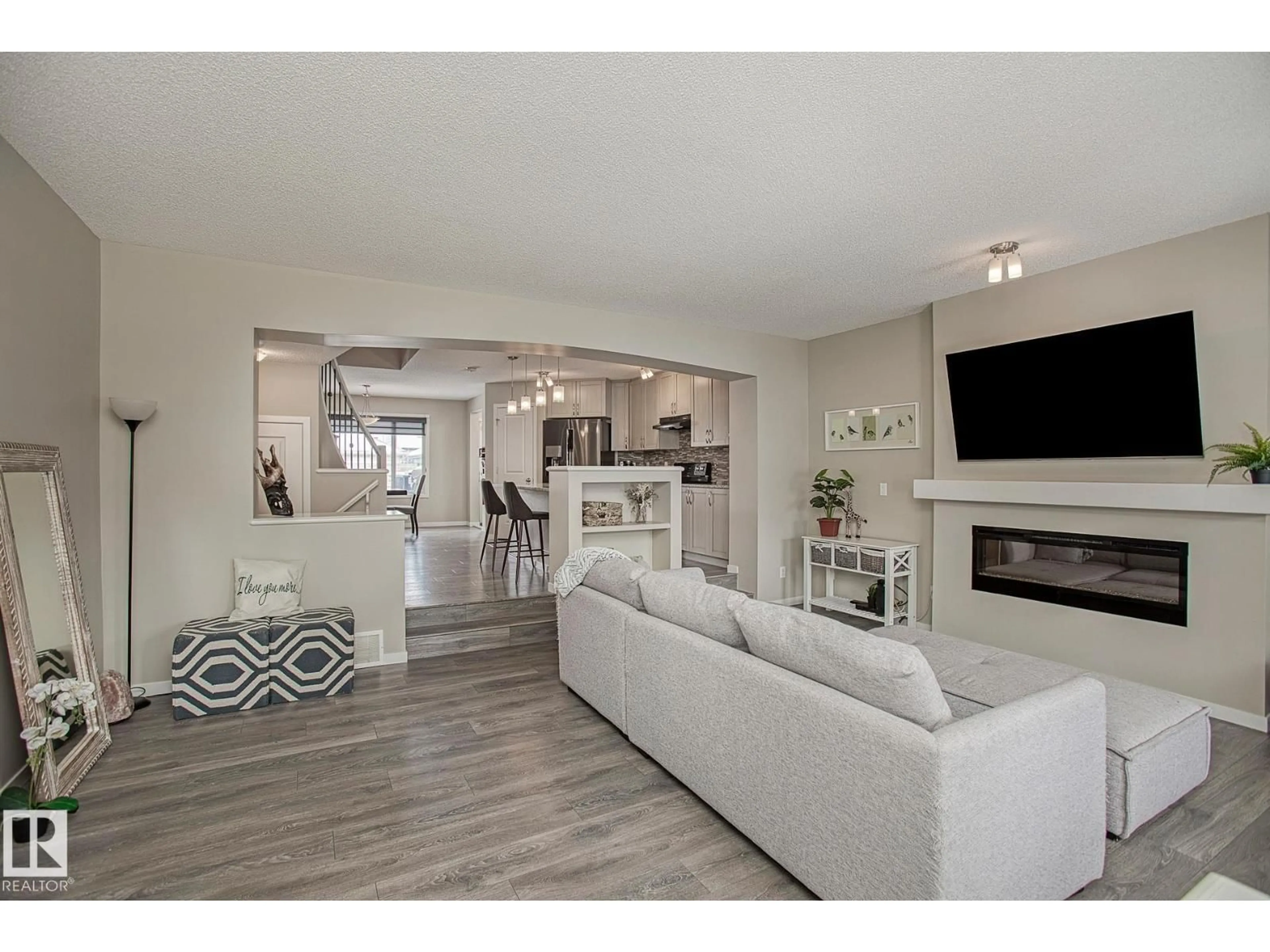 Unknown for 7718 EIFERT CR, Edmonton Alberta T6M0W2