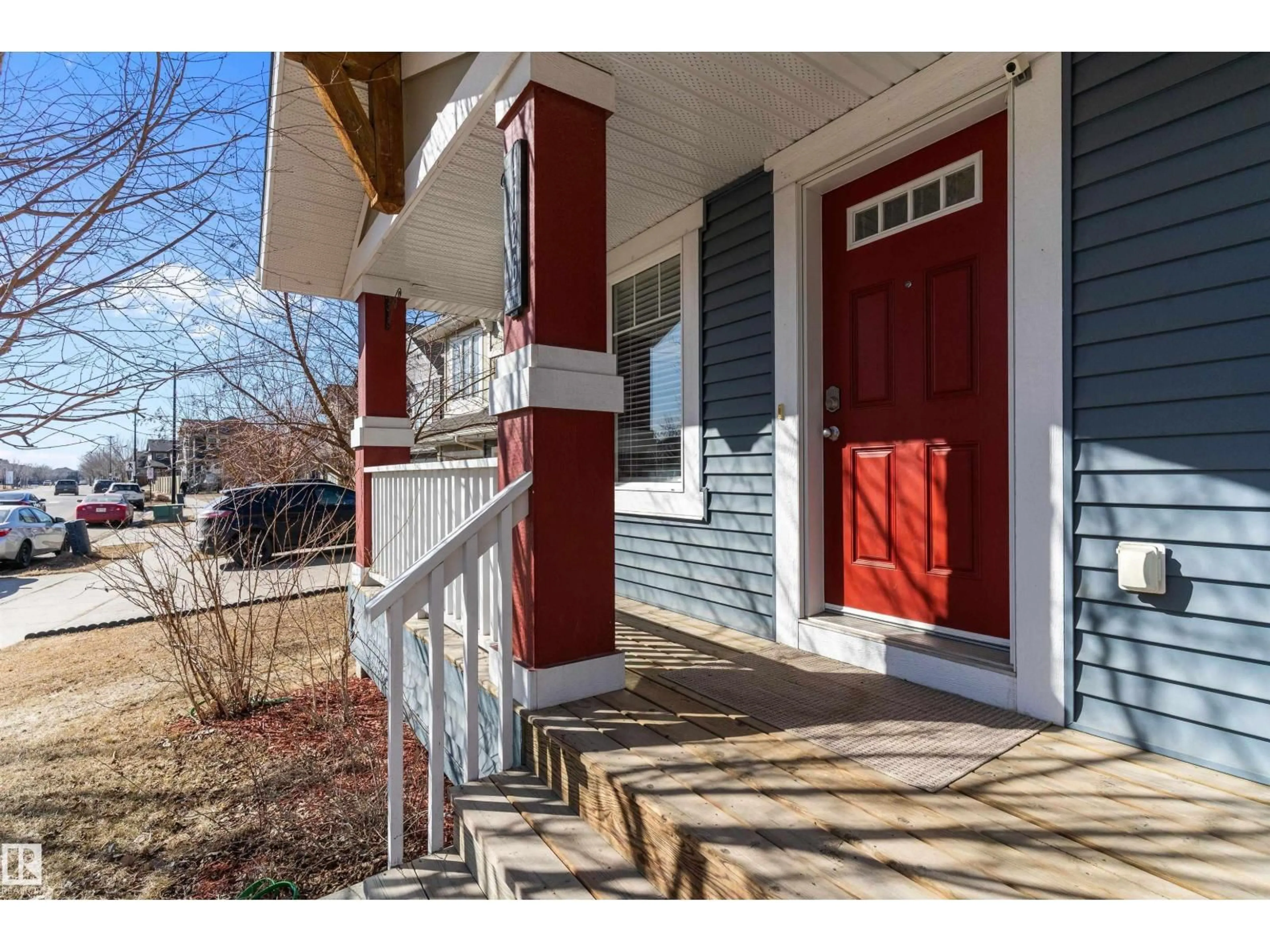 Indoor entryway for 4026 ORCHARDS DR, Edmonton Alberta T6X2B3