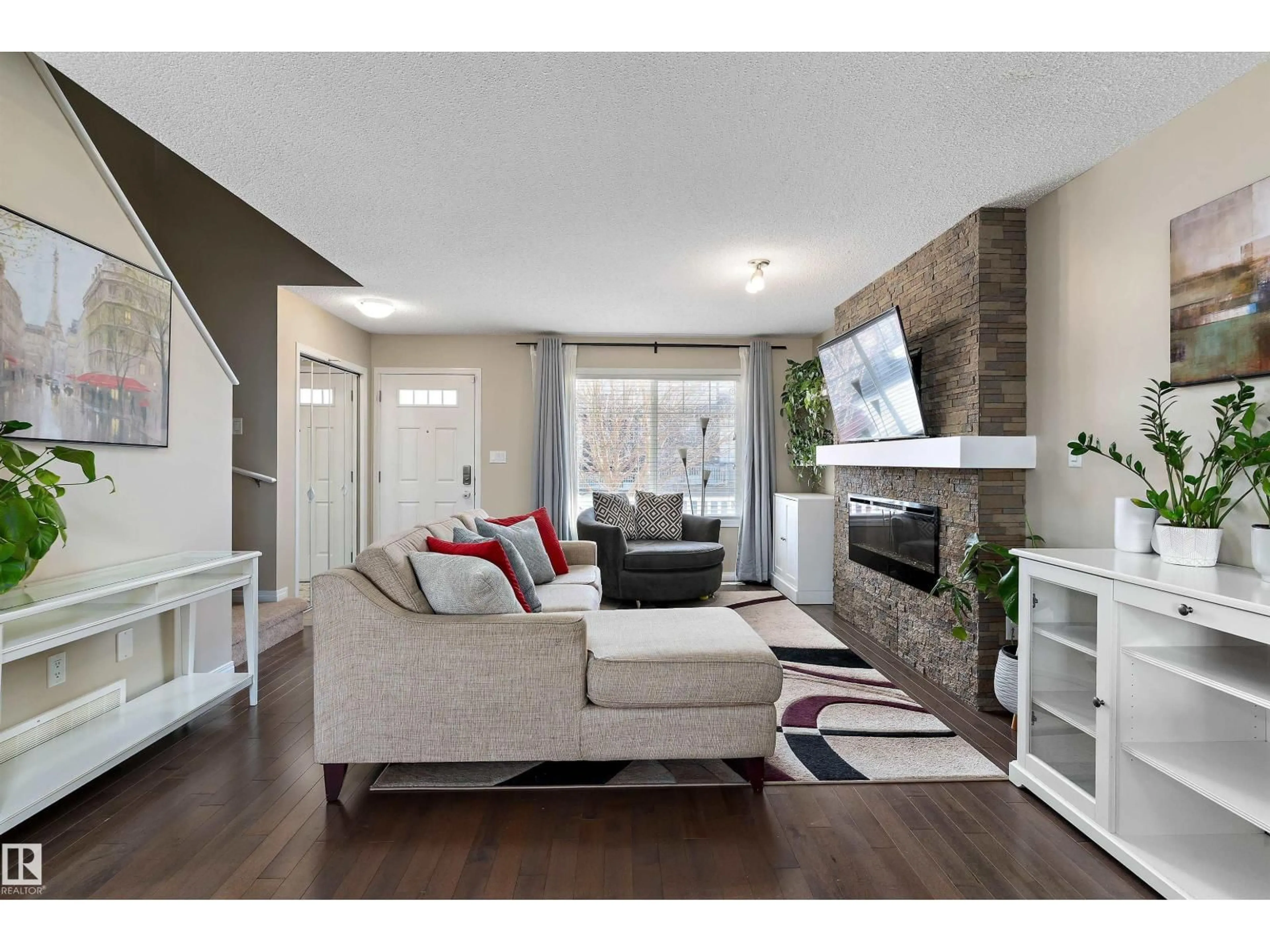 Living room with furniture, unknown for 4026 ORCHARDS DR, Edmonton Alberta T6X2B3