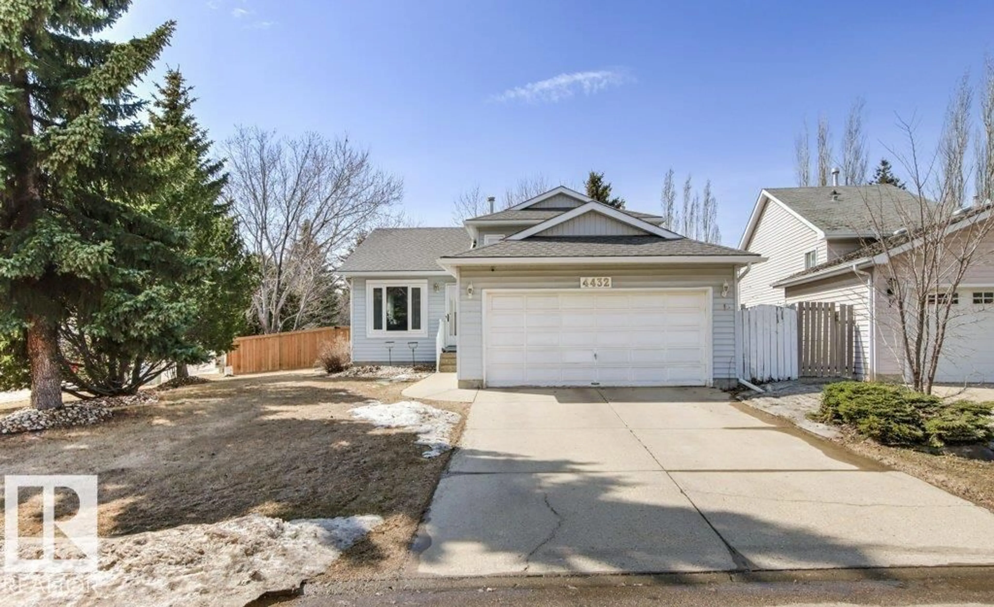 Home with vinyl exterior material, street for 4432 32 ST, Edmonton Alberta T6T1E8