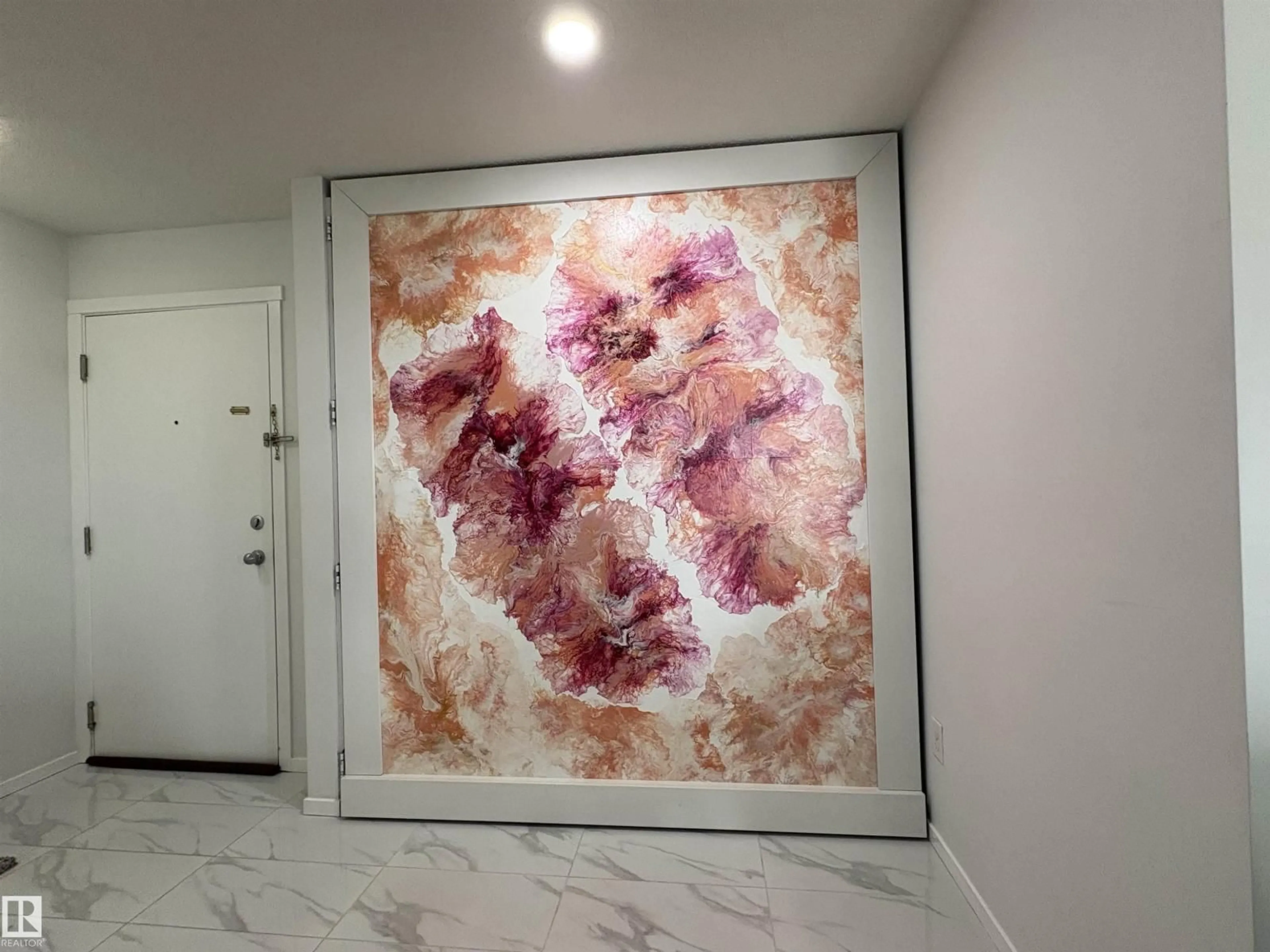 Indoor entryway for 423 18126 77 ST NW, Edmonton Alberta T5Z0N7