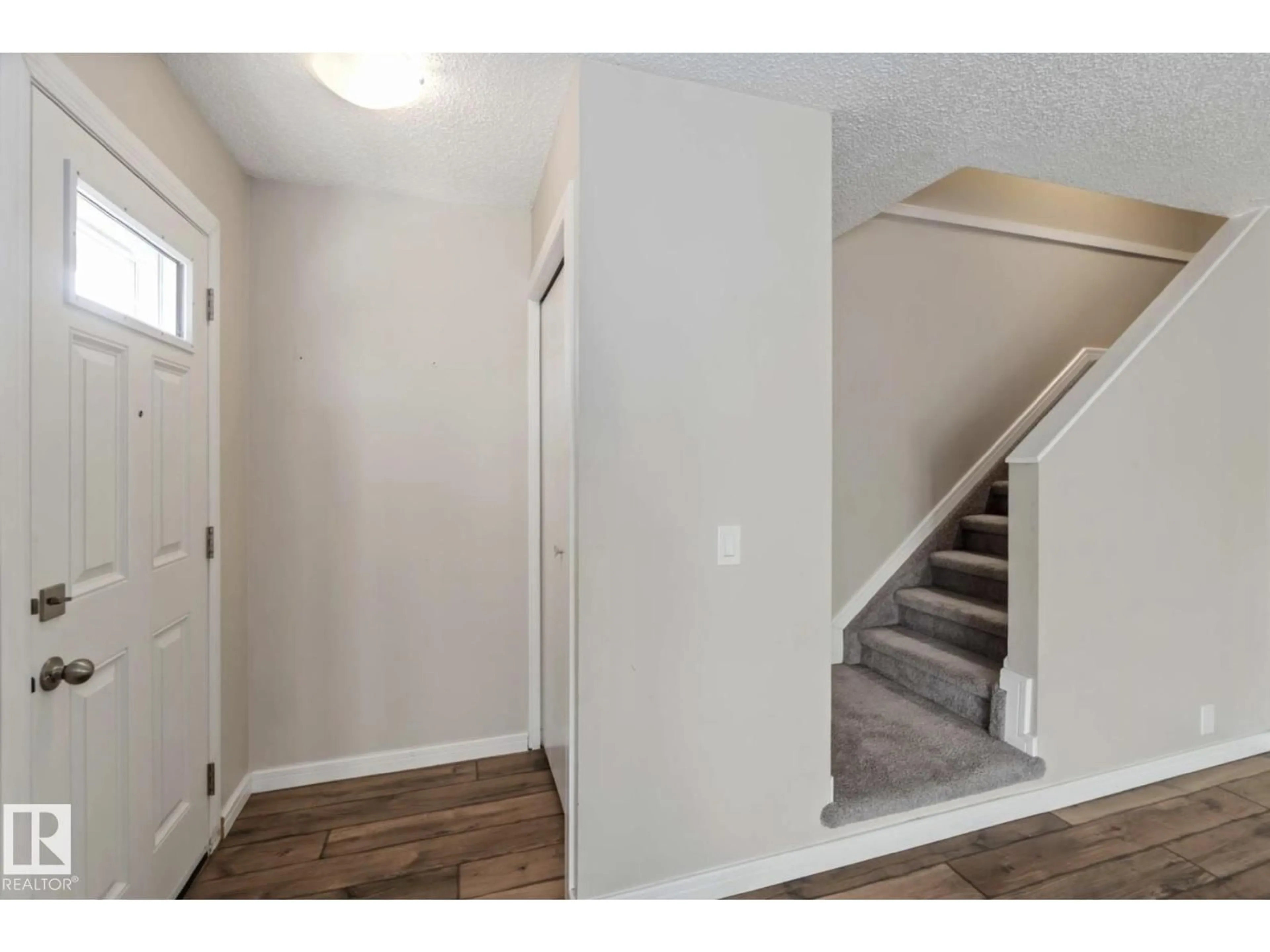 Indoor entryway for #8 - 14511 52 STREET, Edmonton Alberta T5A4M6