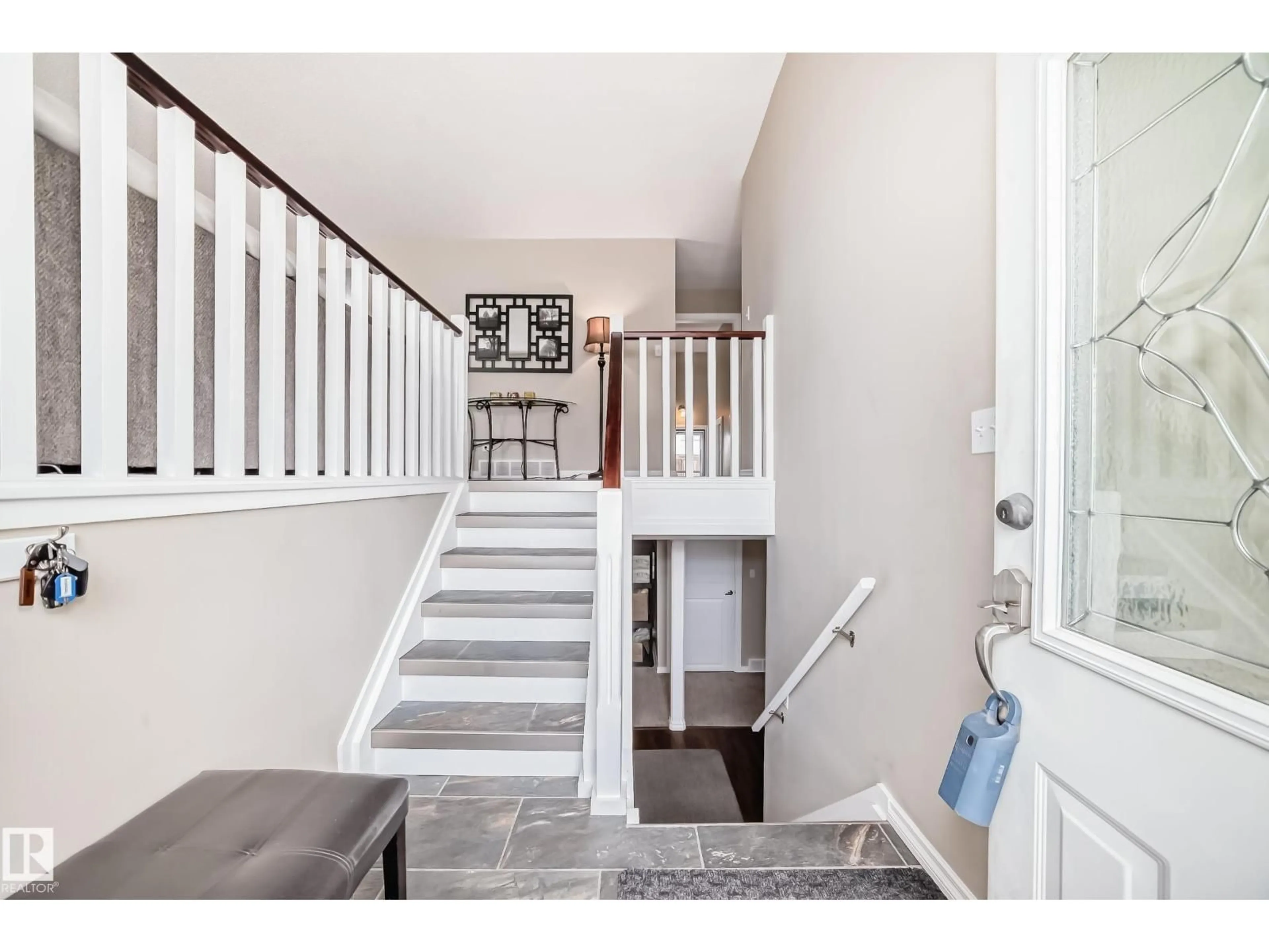 Indoor entryway for 2212 142 AV, Edmonton Alberta T5Y1E6