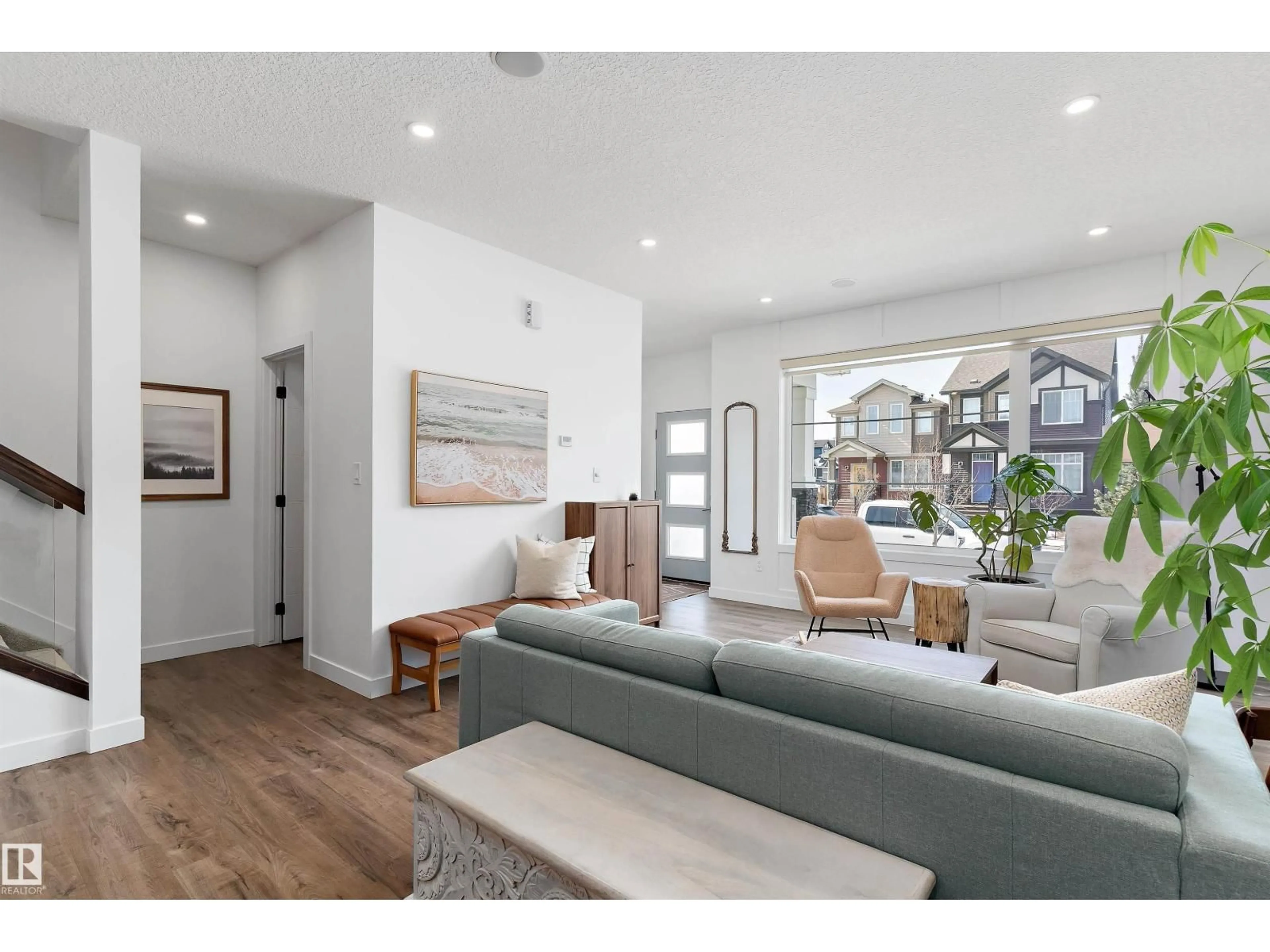 Living room with furniture, unknown for 1305 ENRIGHT LD, Edmonton Alberta T6M0Z3