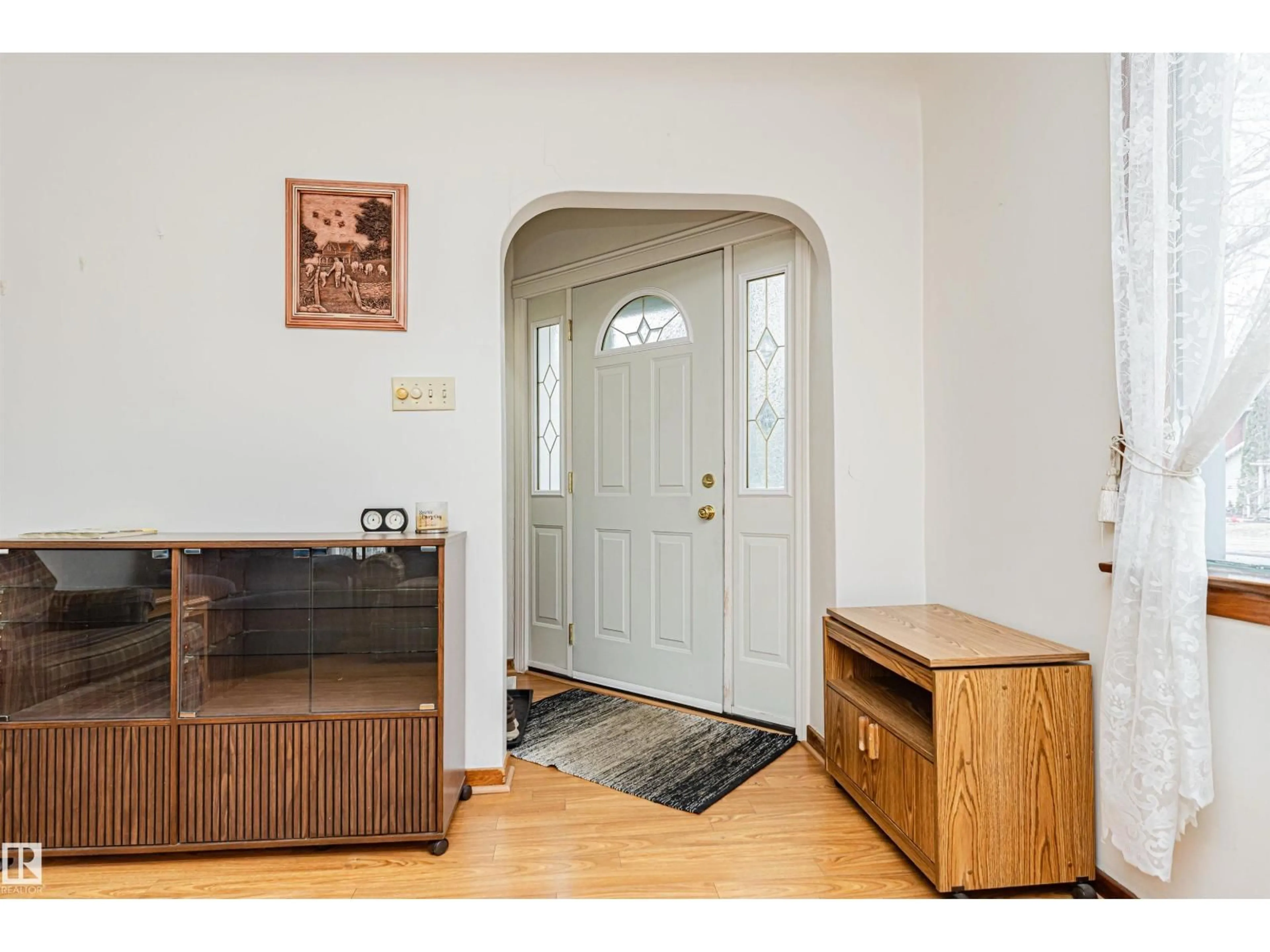 Indoor entryway for NW - 12031 65 ST, Edmonton Alberta T5W4L6