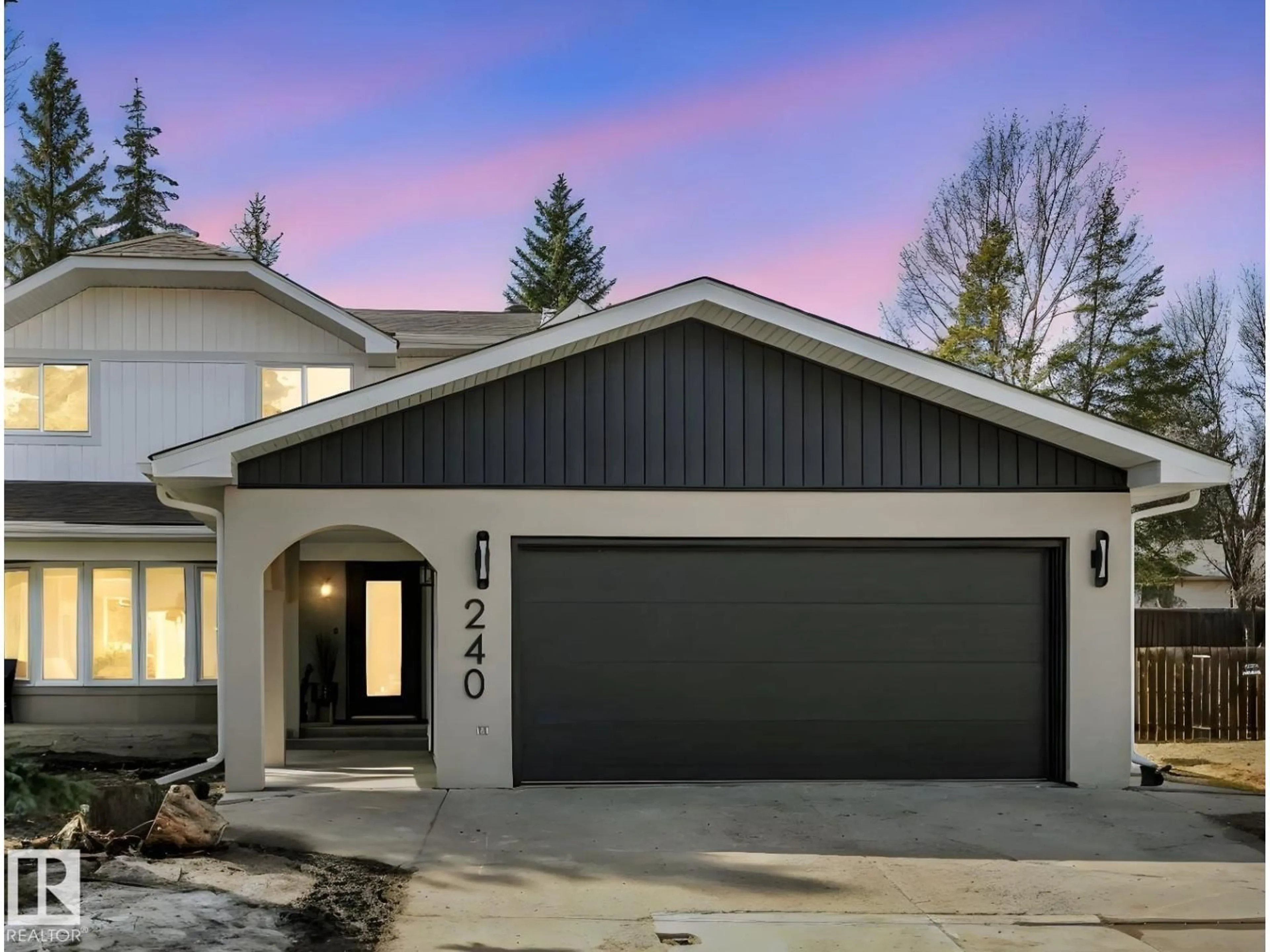 Home with vinyl exterior material, street for 240 WESTRIDGE RD, Edmonton Alberta T5T1C1