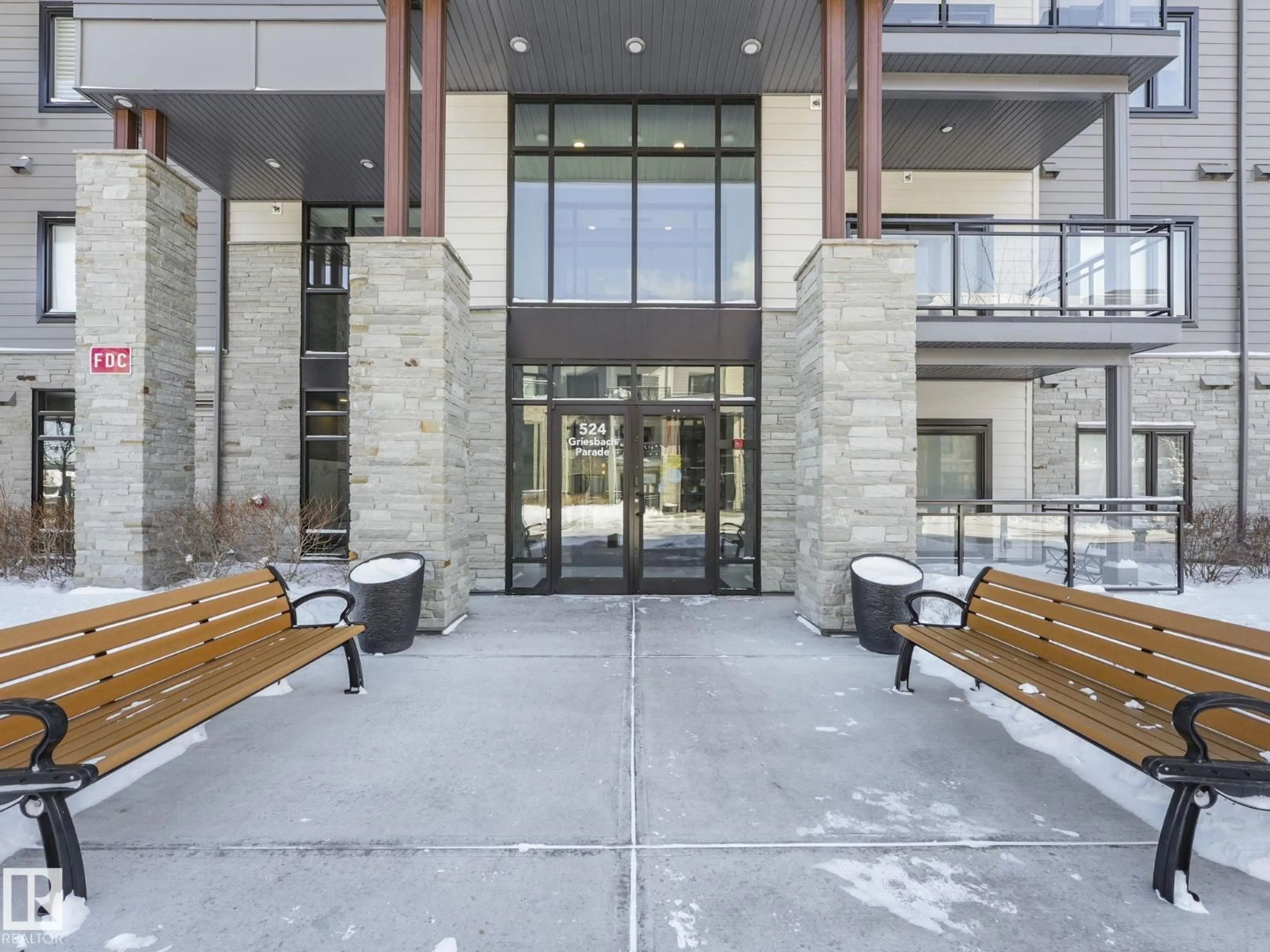 Indoor foyer for 524 - 127 GRIESBACH PR, Edmonton Alberta T5E6X2