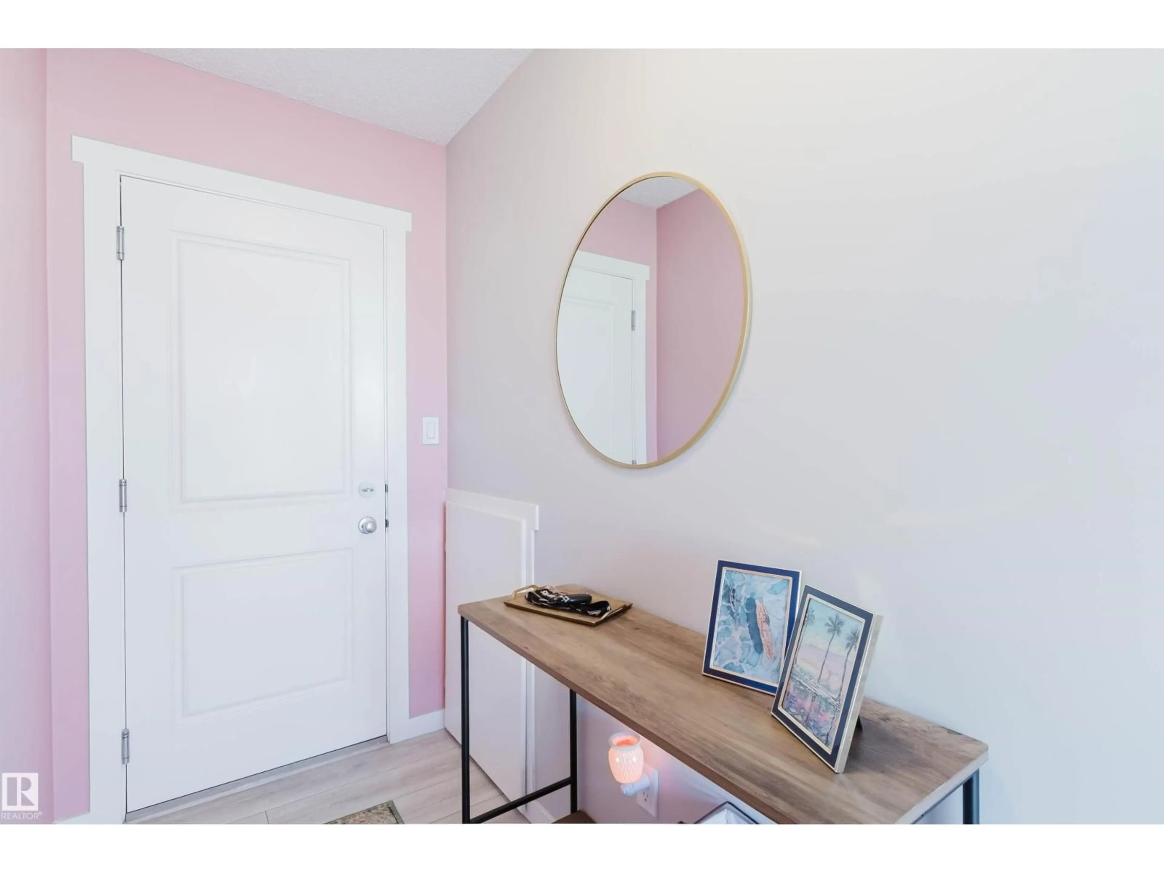 Indoor entryway for #47 - 1203 163 ST, Edmonton Alberta T6W3X1