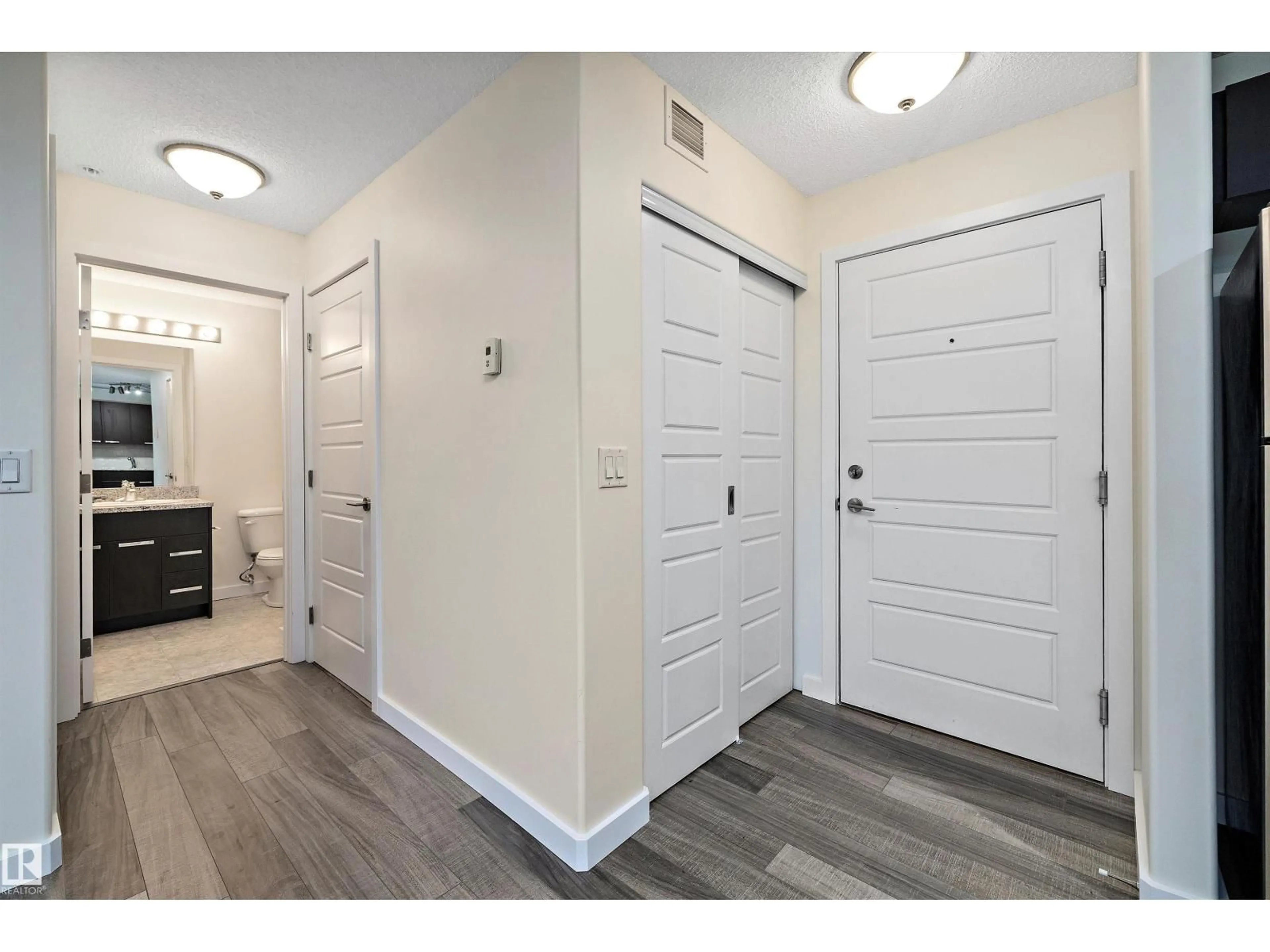 Indoor entryway for #323 - 14808 125 ST NW, Edmonton Alberta T5X0G1