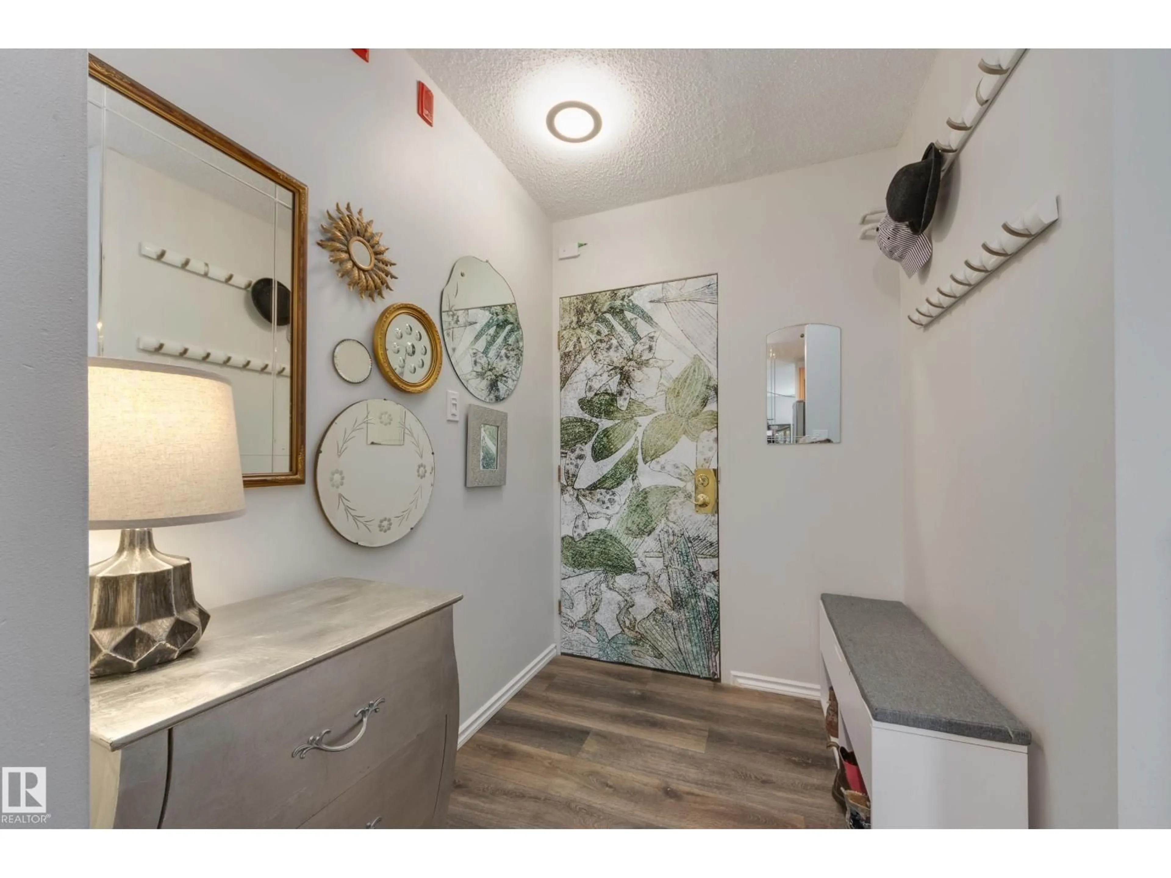 Unknown for 9909 - 1001 110 ST NW, Edmonton Alberta T5K2E5