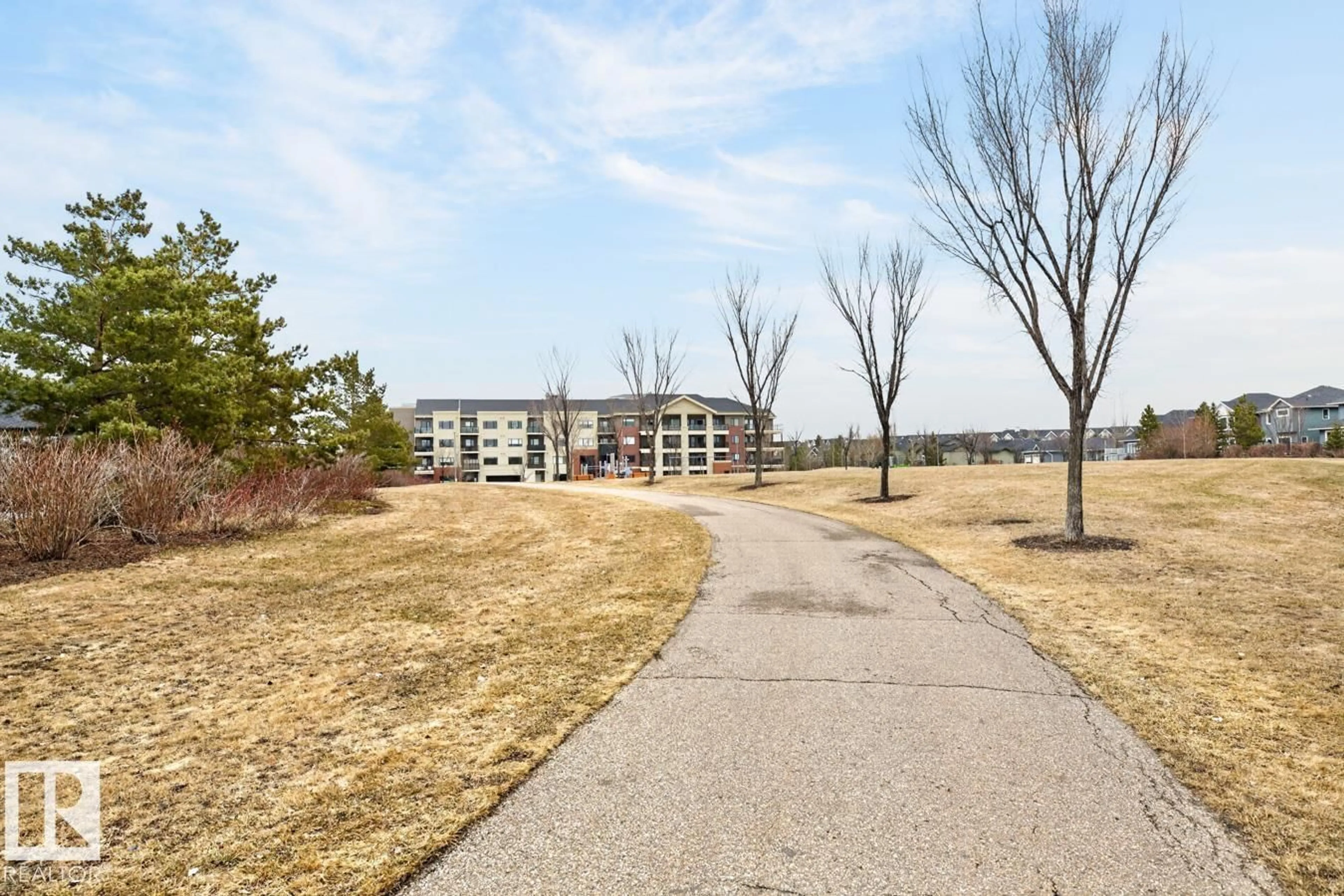 A pic from outside/outdoor area/front of a property/back of a property/a pic from drone, water/lake/river/ocean view for 7335 ESSEX RD, Sherwood Park Alberta T8H0L1