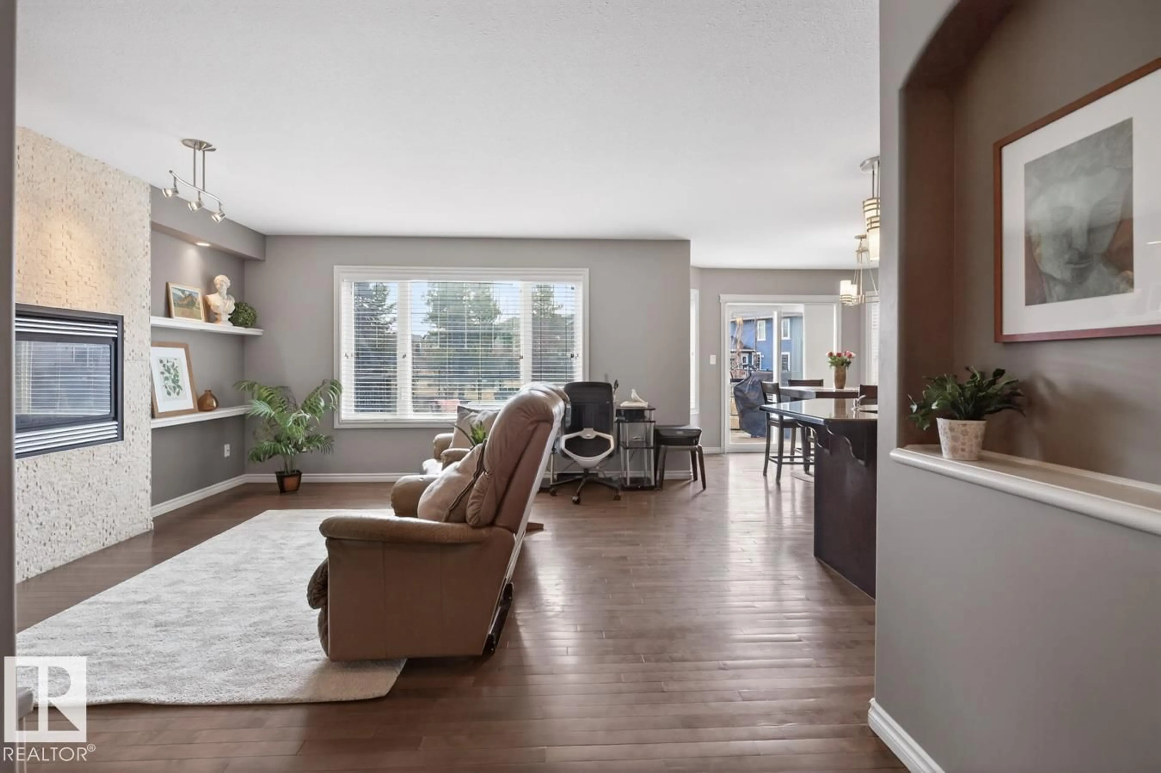 Living room with furniture, unknown for 7335 ESSEX RD, Sherwood Park Alberta T8H0L1