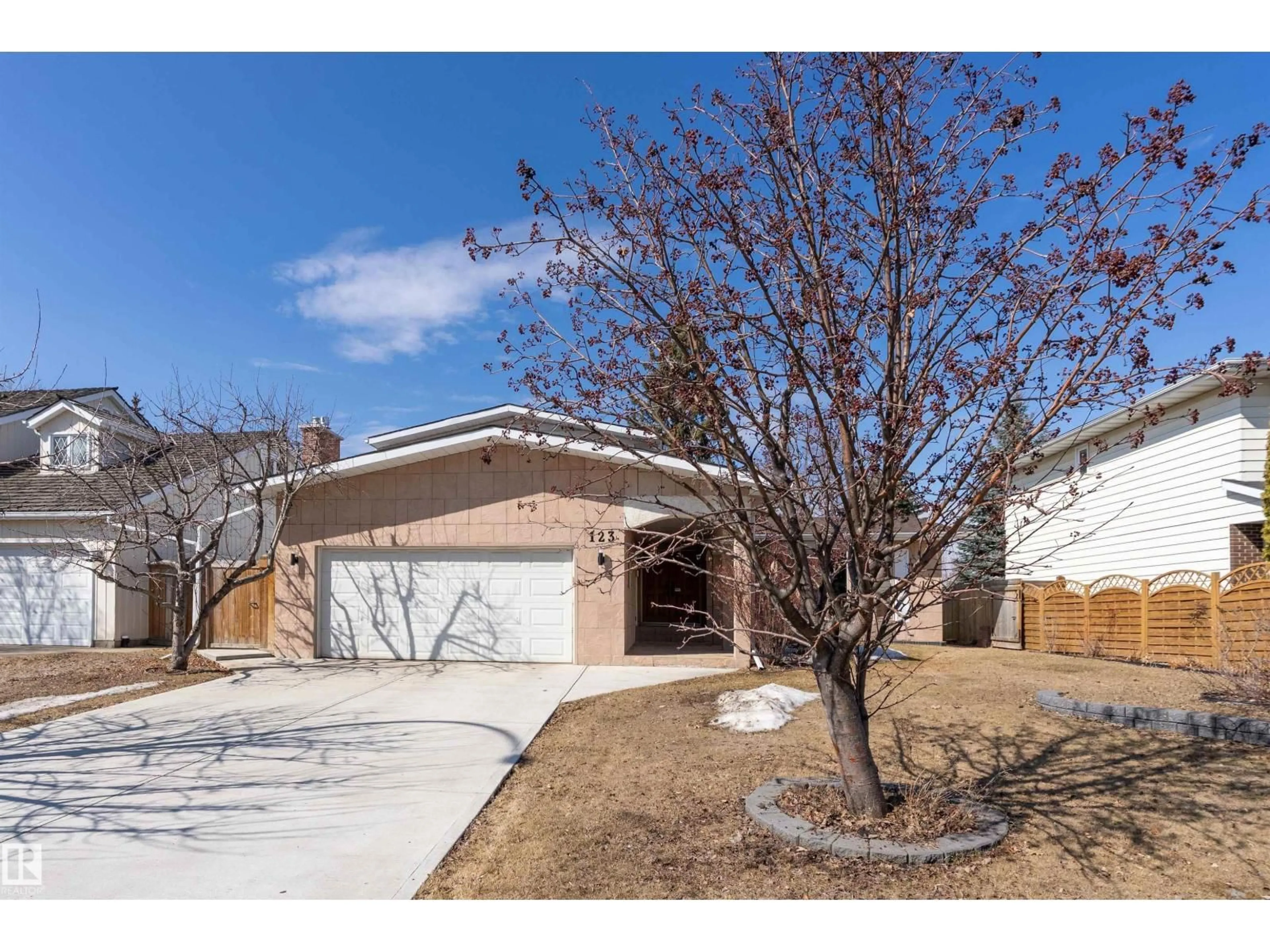 Unknown for 123 WESTRIDGE RD, Edmonton Alberta T5T1B5