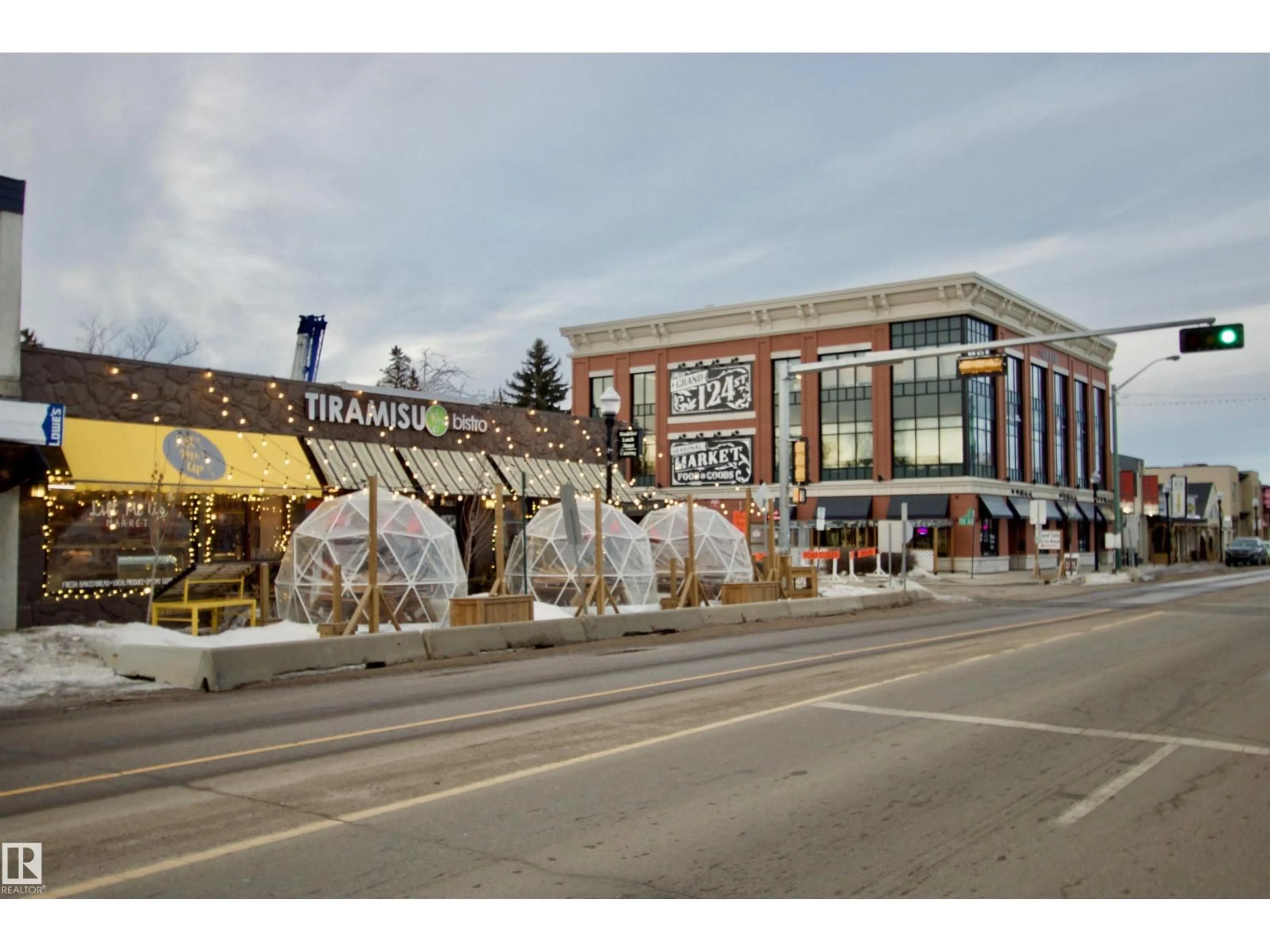 Blurry image for 18 10616 123 ST NW, Edmonton Alberta T5N1P2