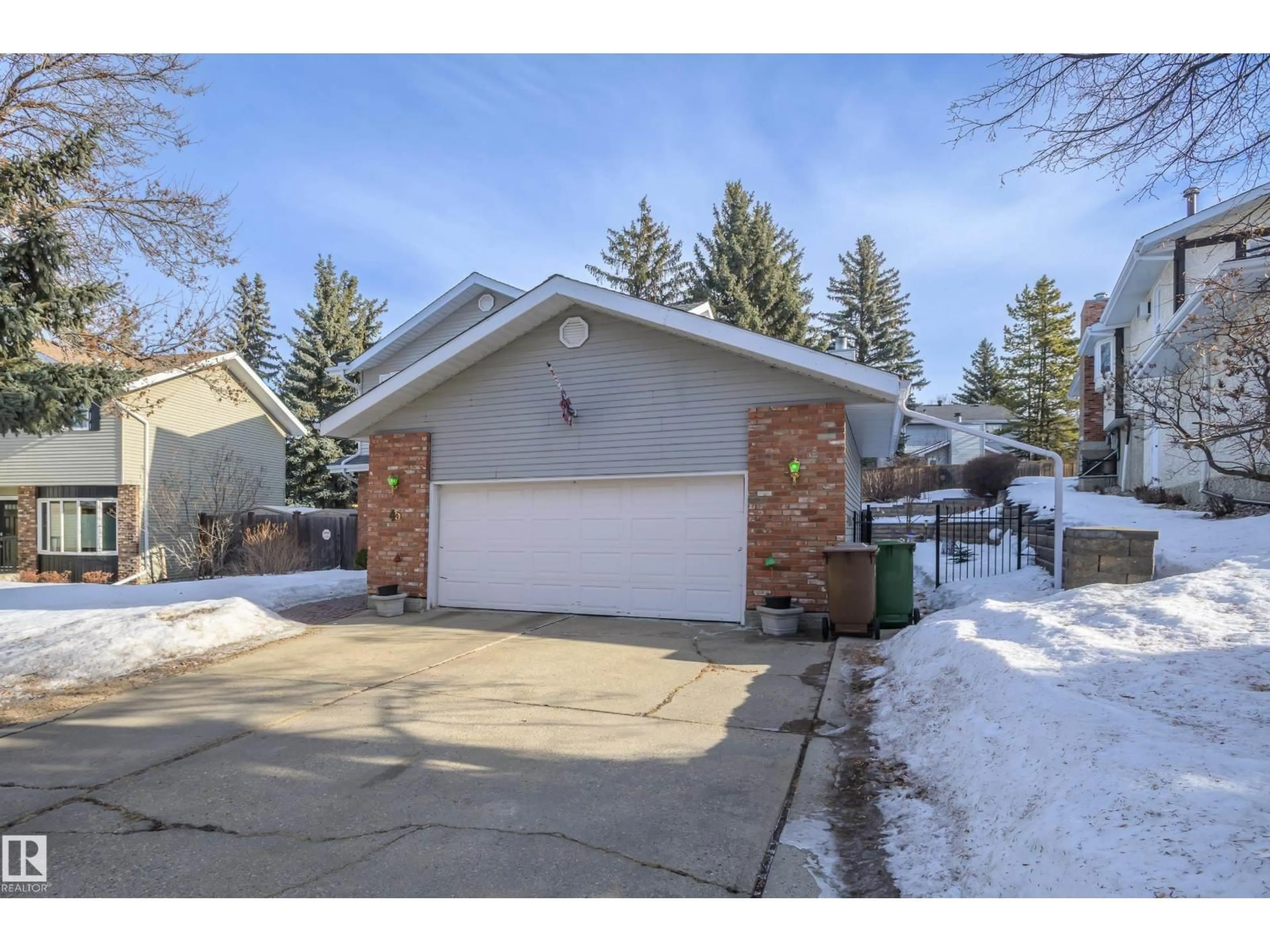 Indoor garage for 45 WIMBLETON CR, St. Albert Alberta T8N3X5