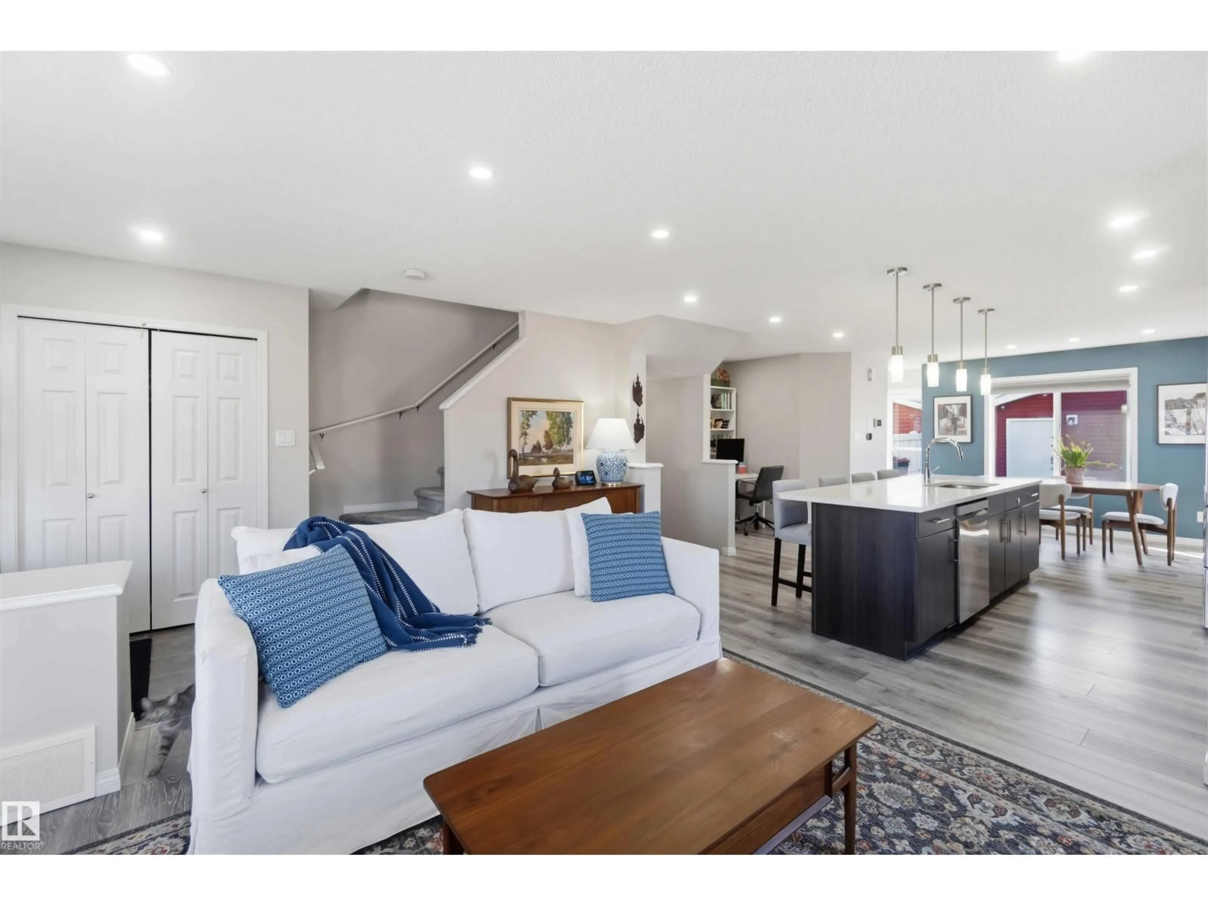 Living room with furniture, unknown for SW - 4750 CRABAPPLE RUN RU, Edmonton Alberta T6X0X7