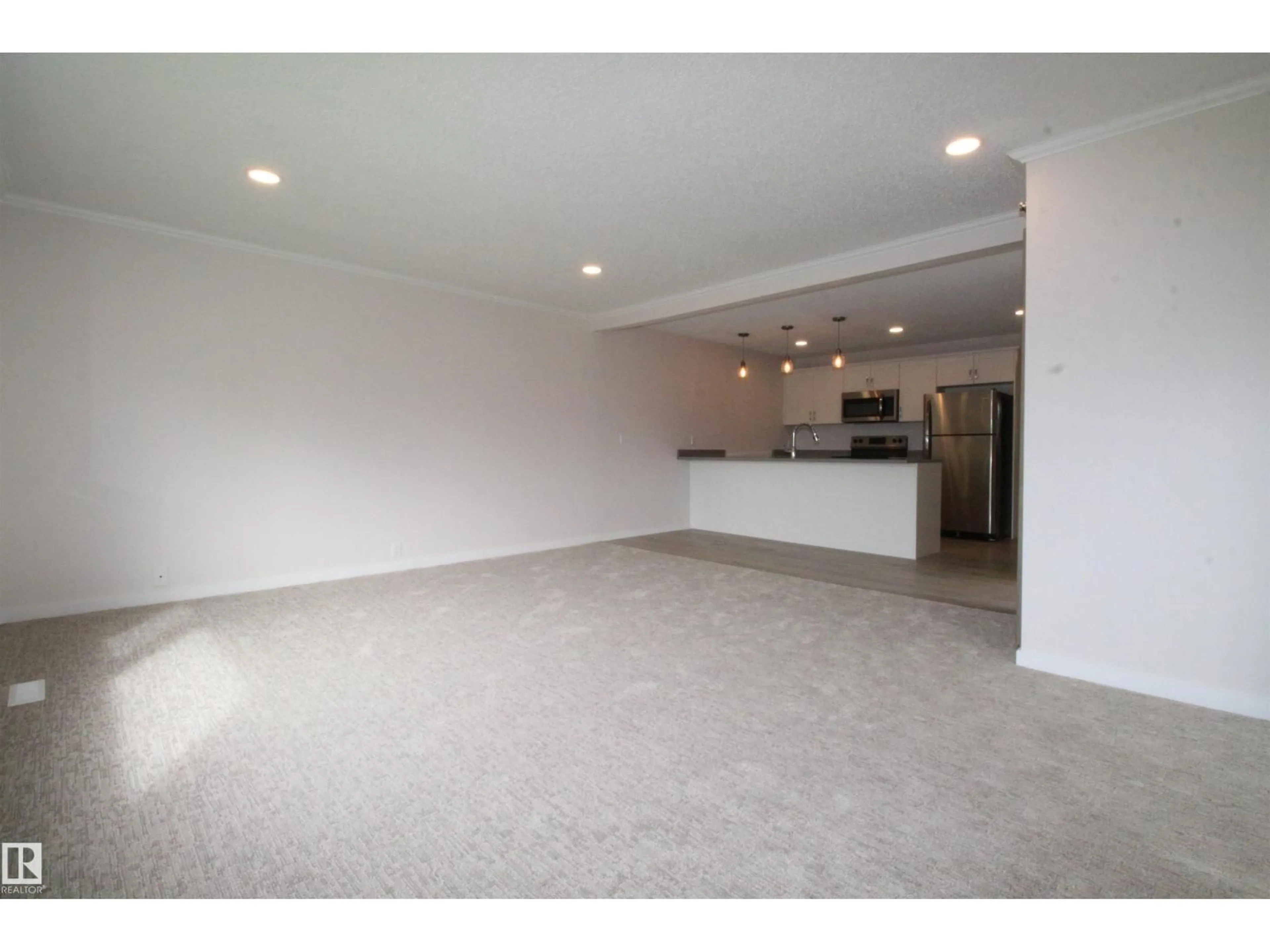 A pic of a room for 4830 32 AV, Edmonton Alberta T6L4H9