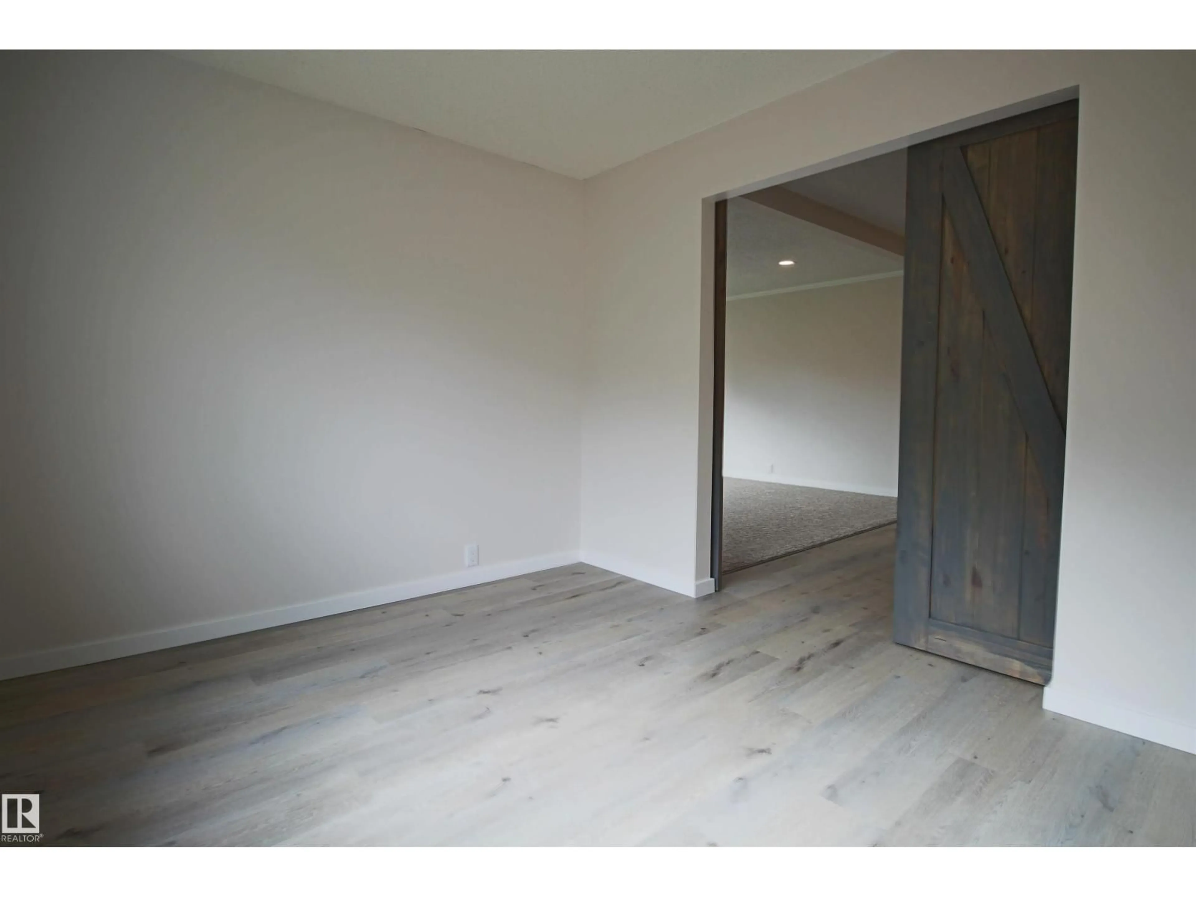 A pic of a room for 4830 32 AV, Edmonton Alberta T6L4H9