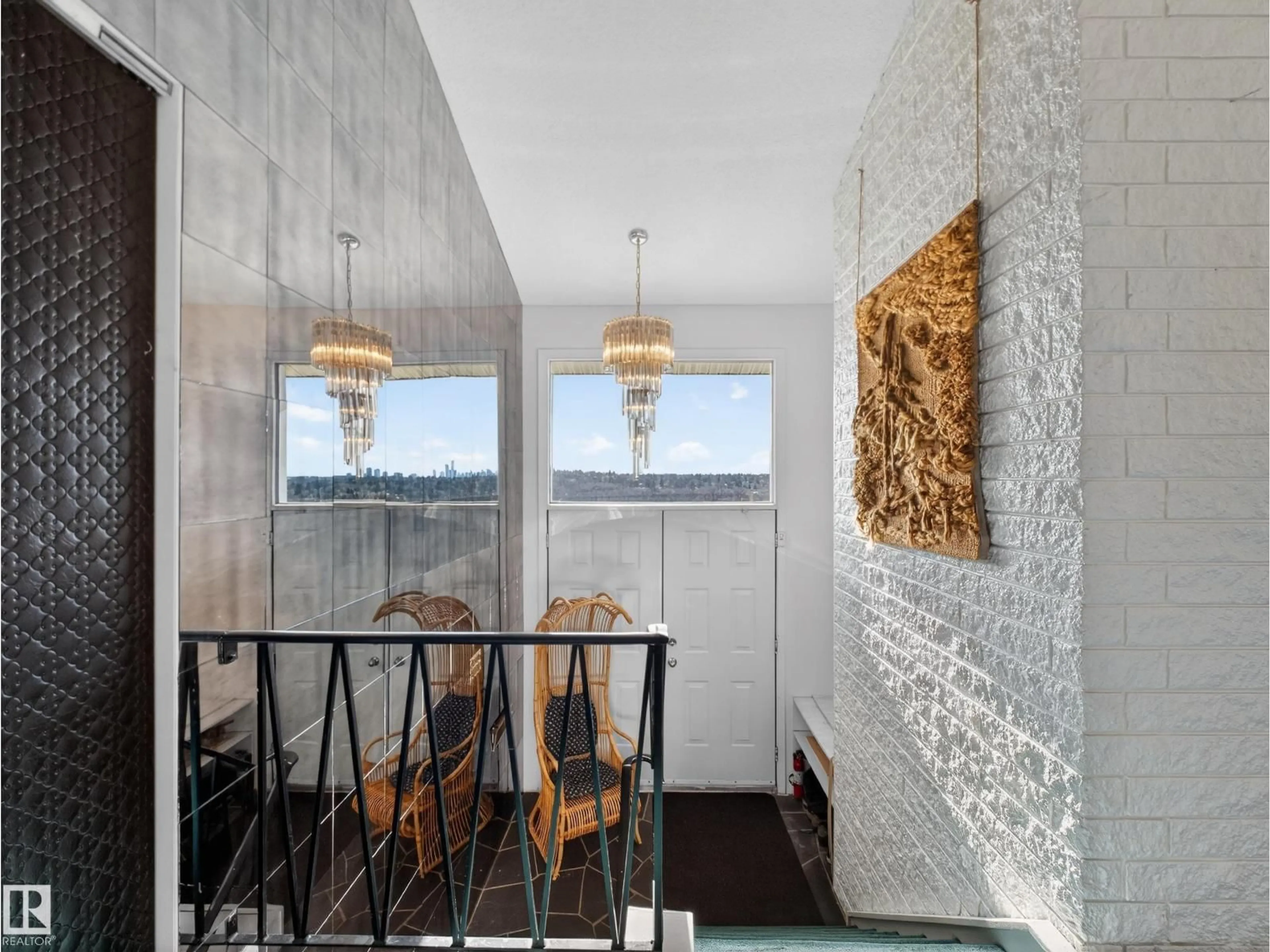 Dining room, unknown for 3642 ADA BV, Edmonton Alberta T5W4M3