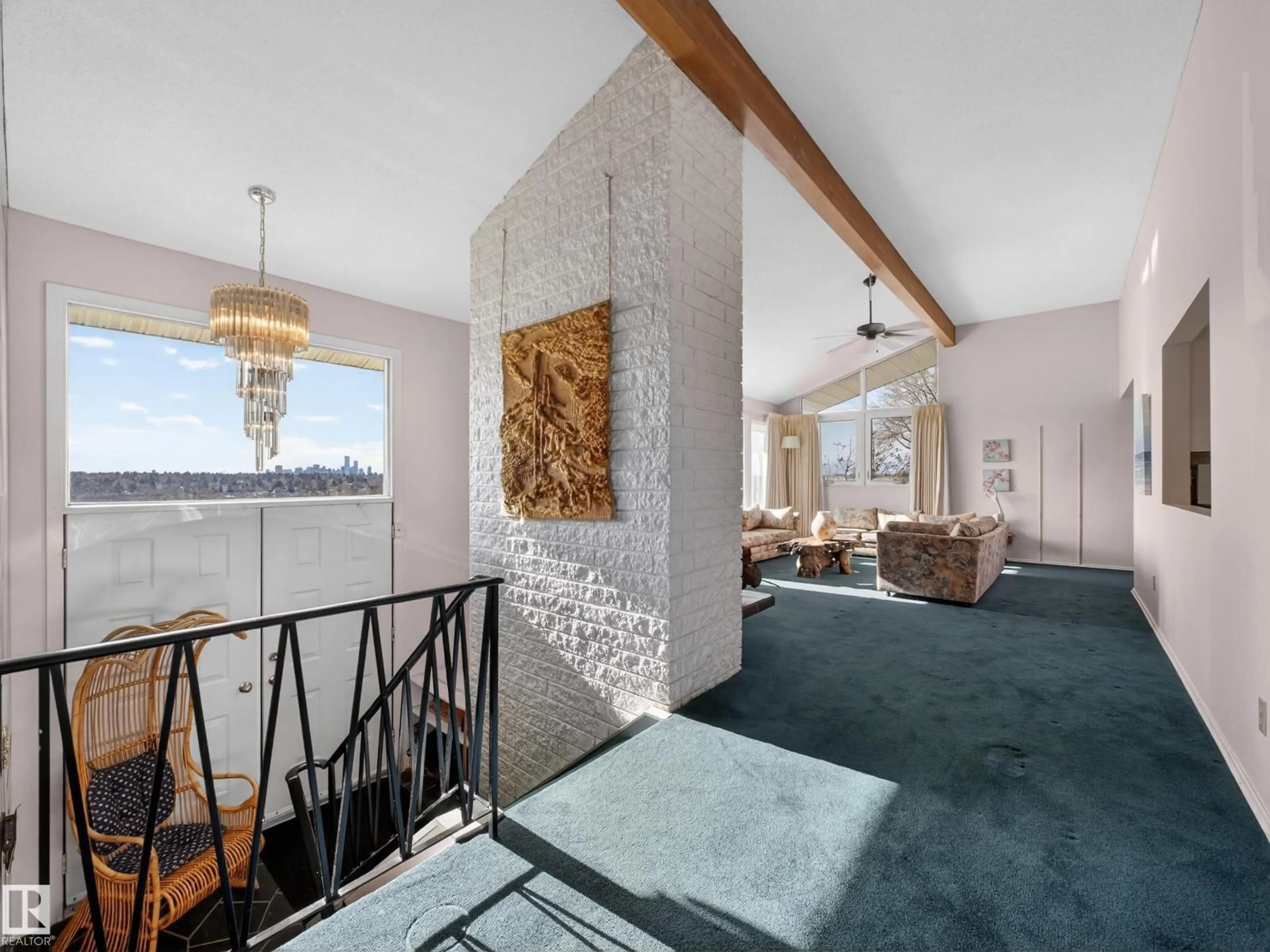 Indoor foyer for 3642 ADA BV, Edmonton Alberta T5W4M3