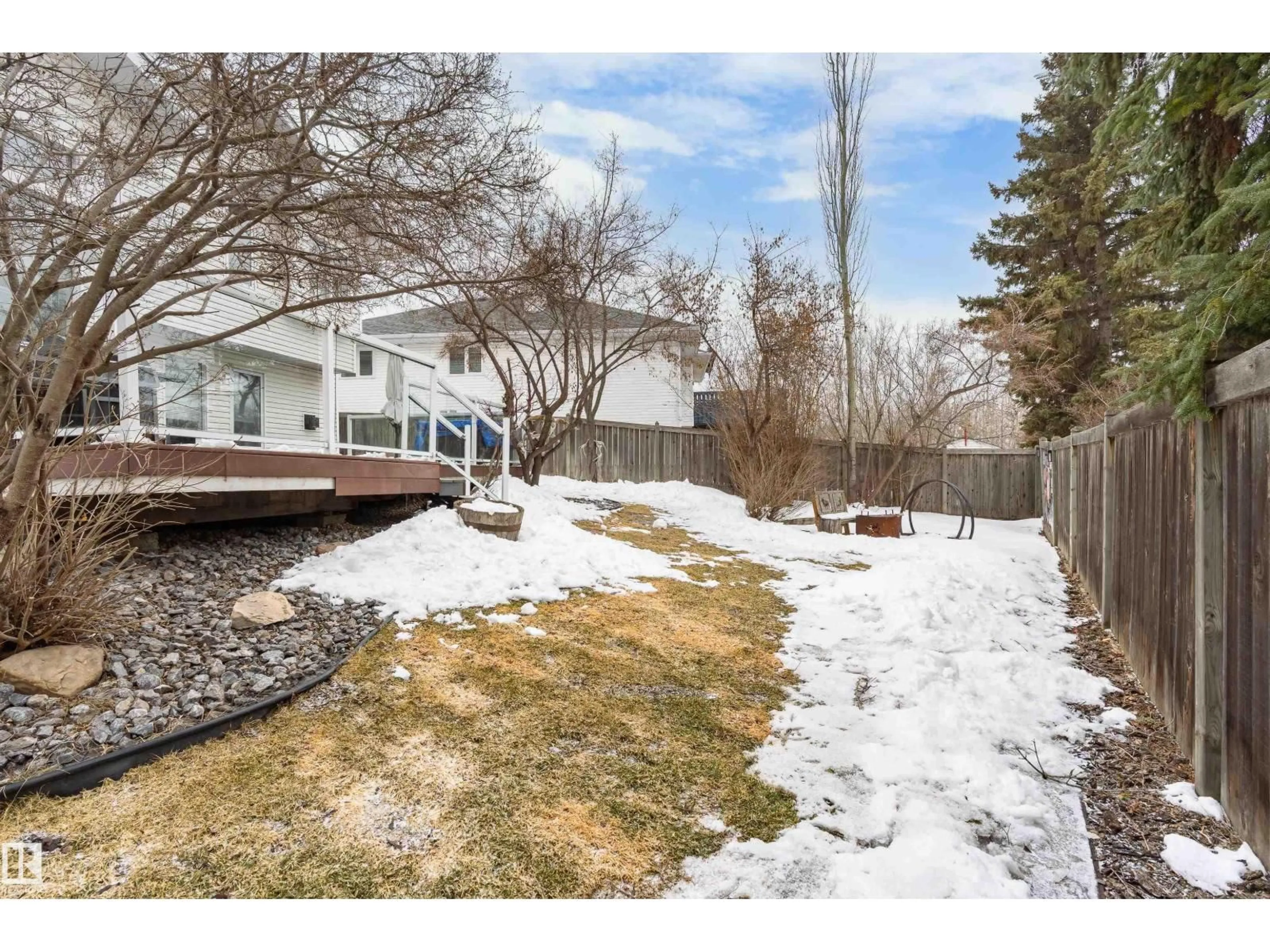 A pic from outside/outdoor area/front of a property/back of a property/a pic from drone, unknown for 10 HARMONY PL, St. Albert Alberta T8N6G3