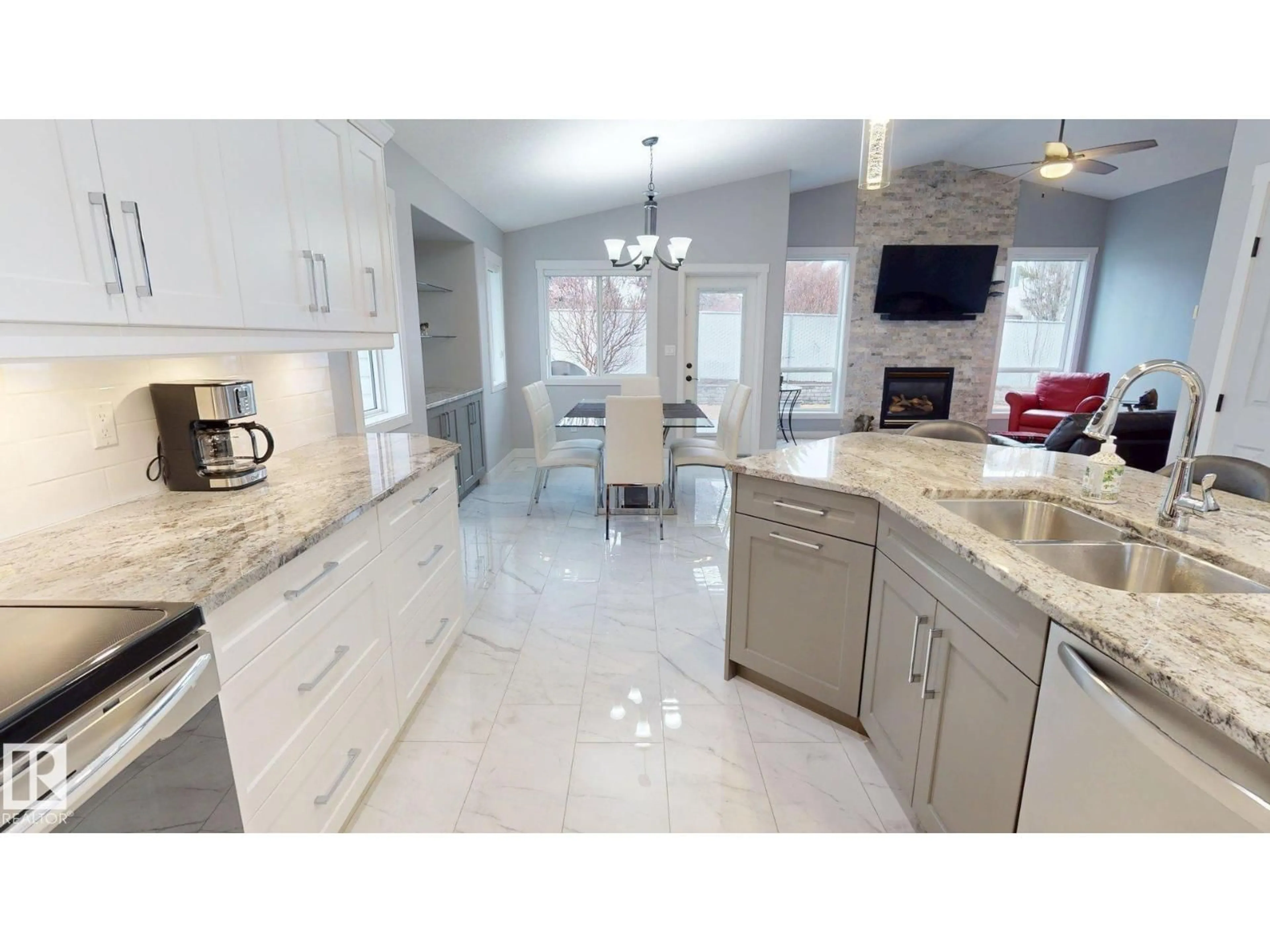 Open concept kitchen, ceramic/tile floor for 65 RIVERPARK RD, Fort Saskatchewan Alberta T8L4K5