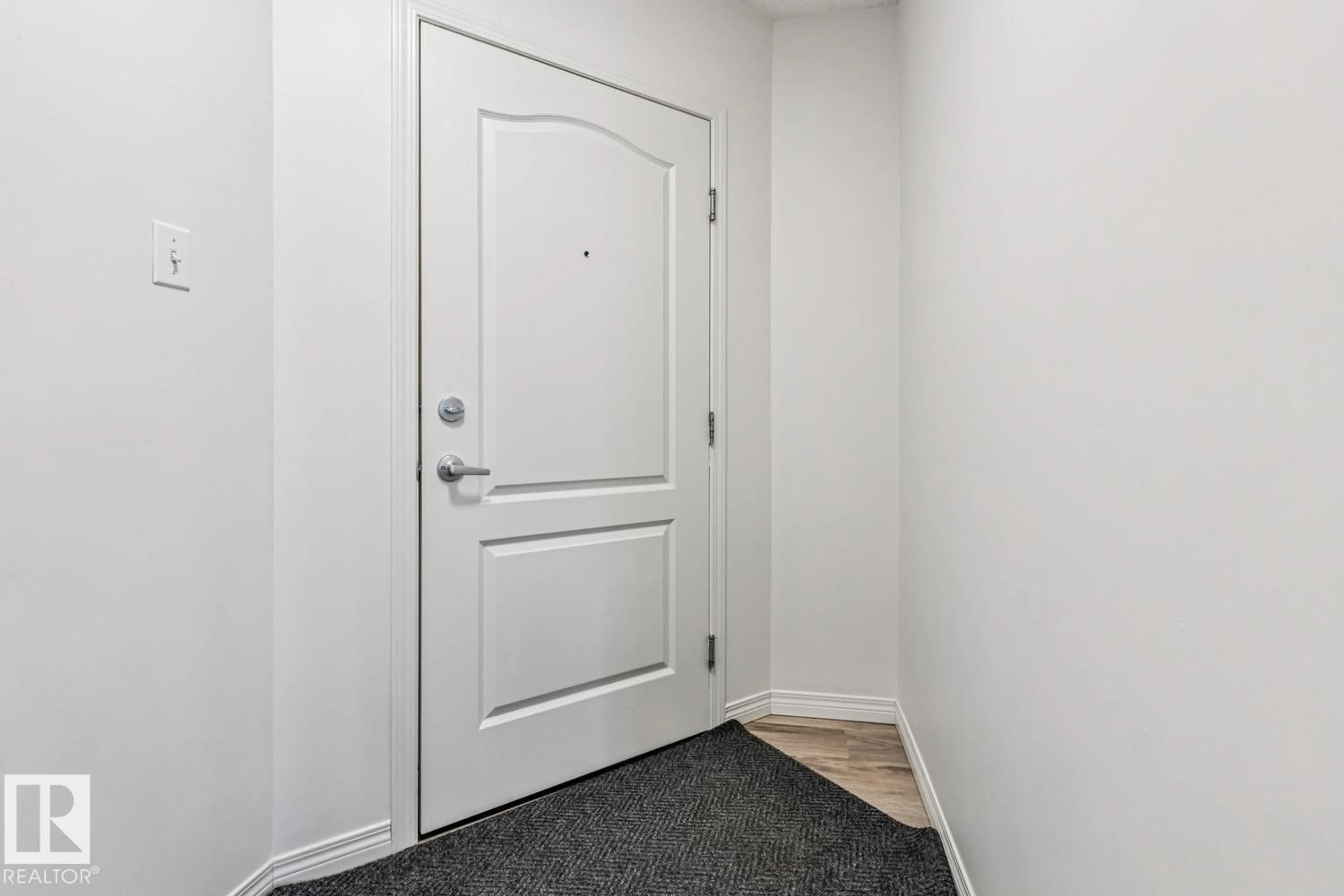 Indoor entryway for #147 - 1520 HAMMOND GATE GA, Edmonton Alberta T6M0J4