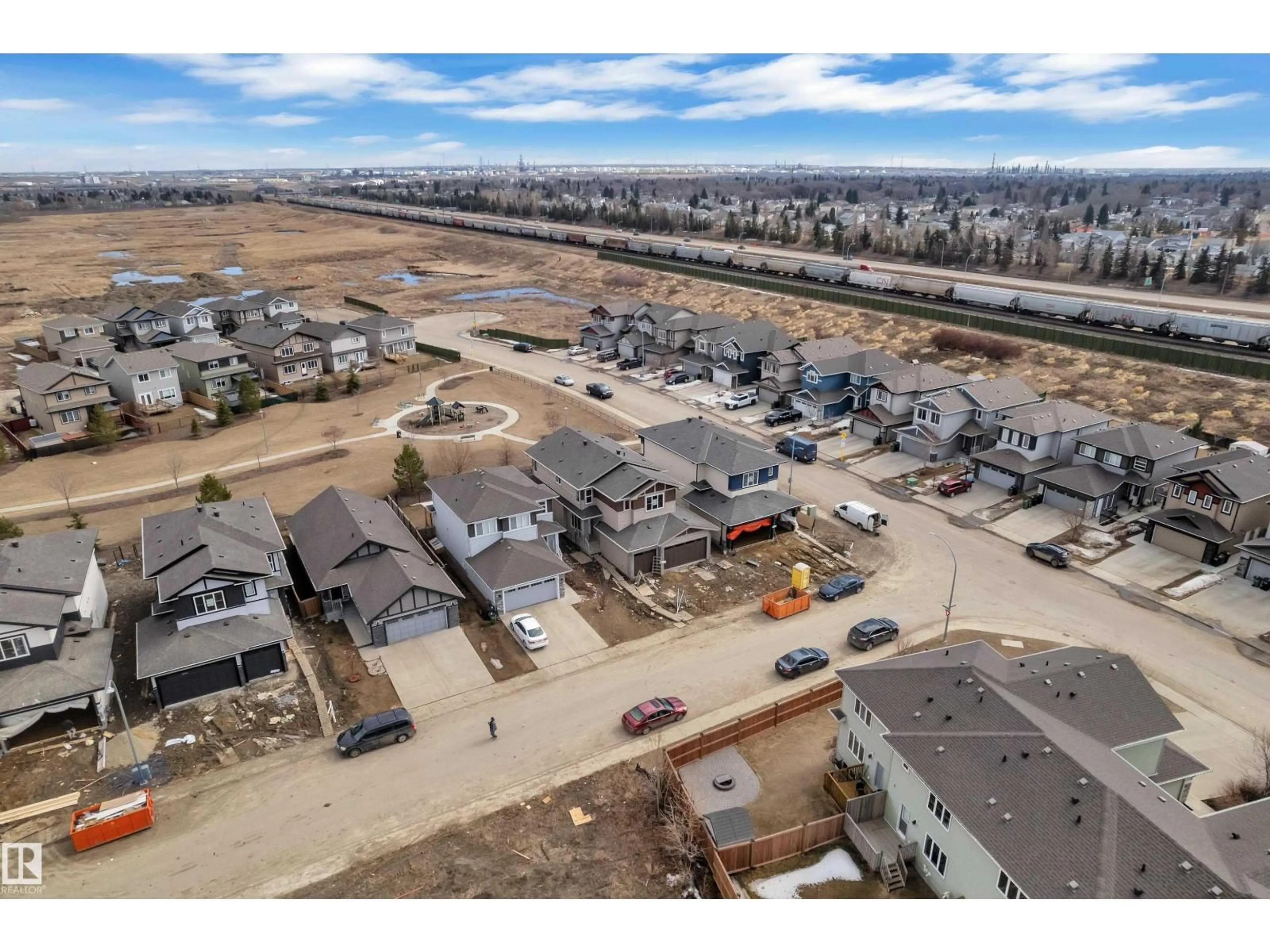 A pic from outside/outdoor area/front of a property/back of a property/a pic from drone, street for 12607 44 ST, Edmonton Alberta T5A1V4