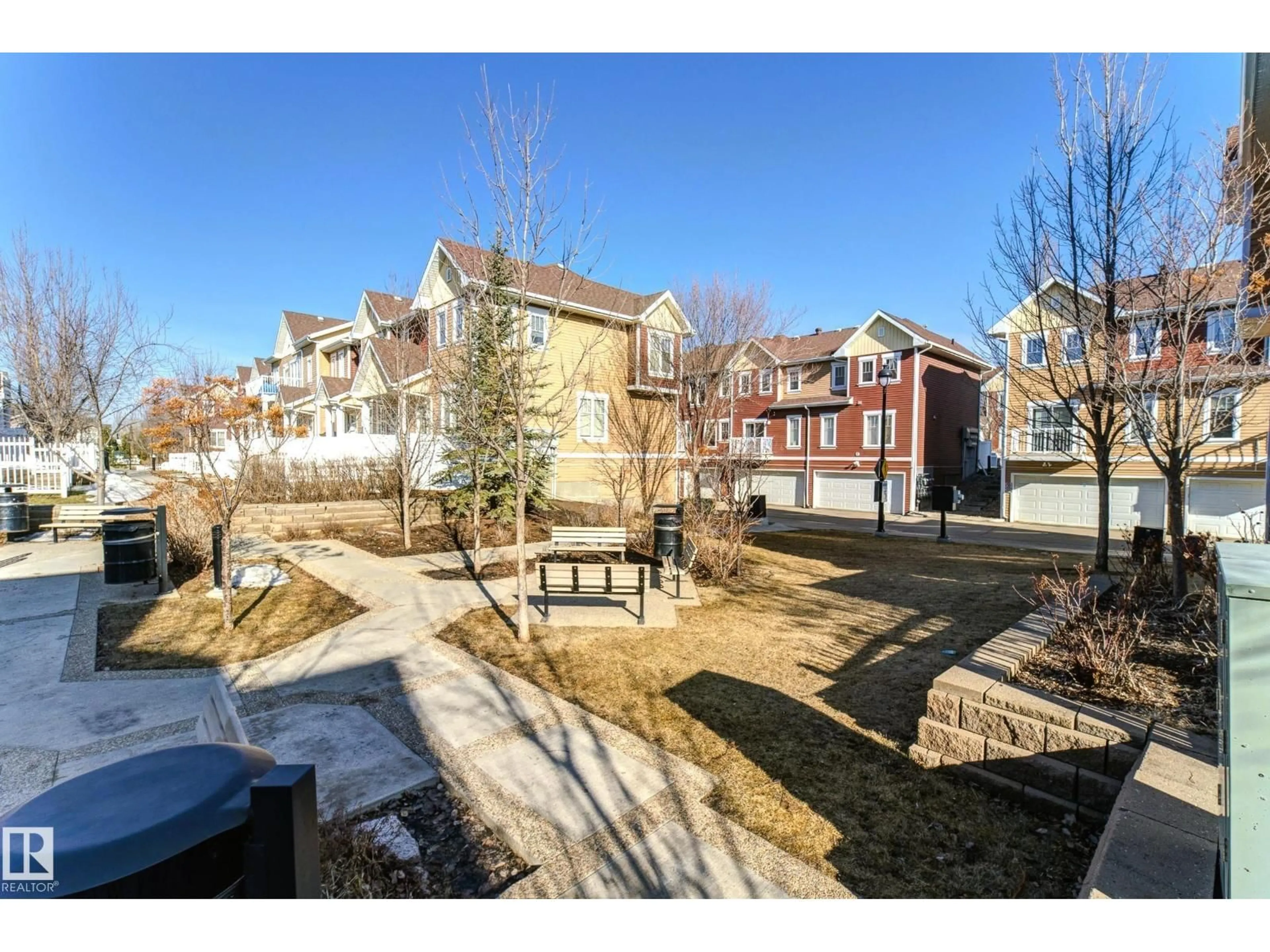 A pic from outside/outdoor area/front of a property/back of a property/a pic from drone, street for #27 - 1623 TOWNE CENTRE BV, Edmonton Alberta T6R0S3