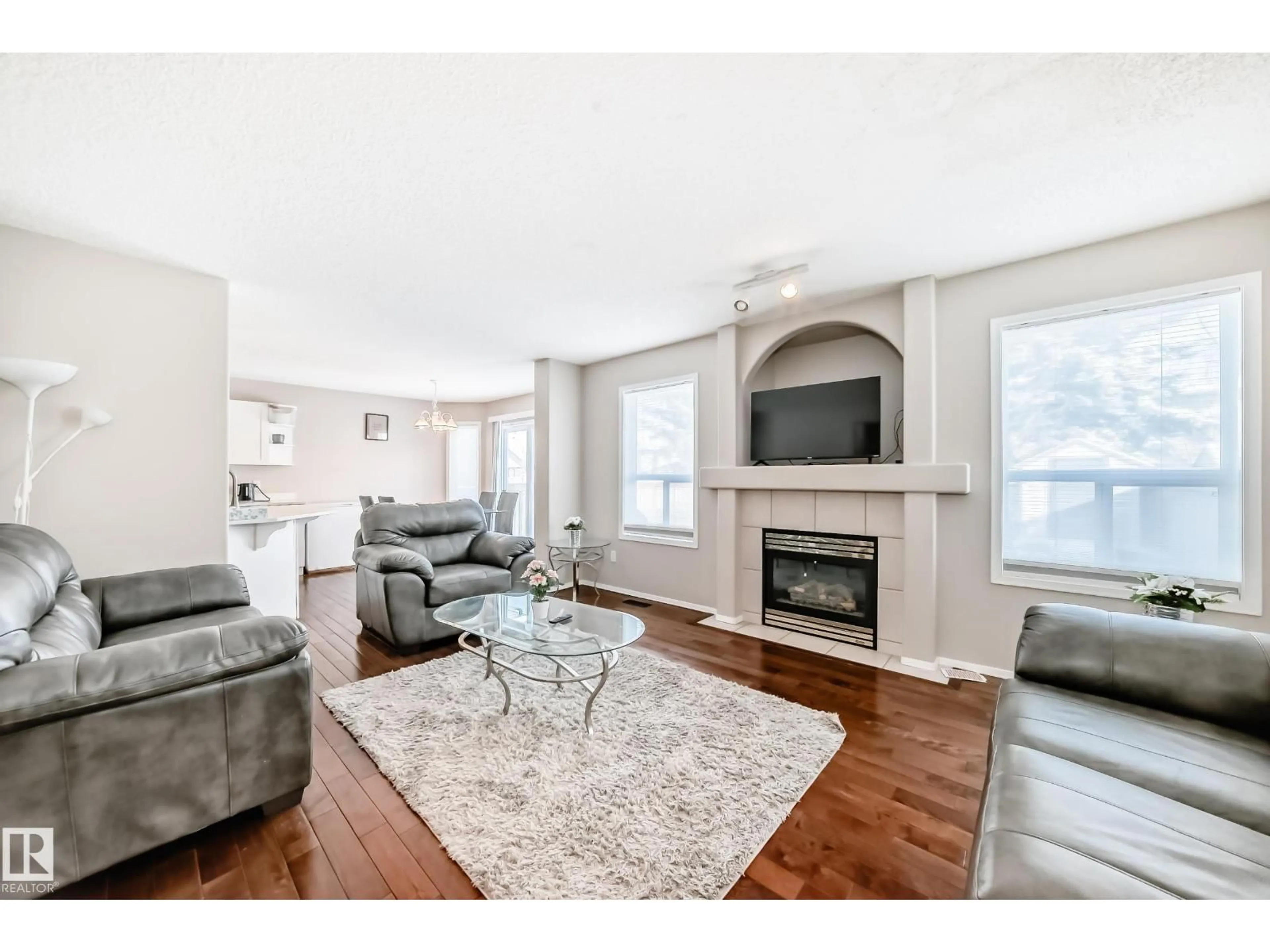 Living room with furniture, unknown for 19024 50 AV, Edmonton Alberta T6M2T7