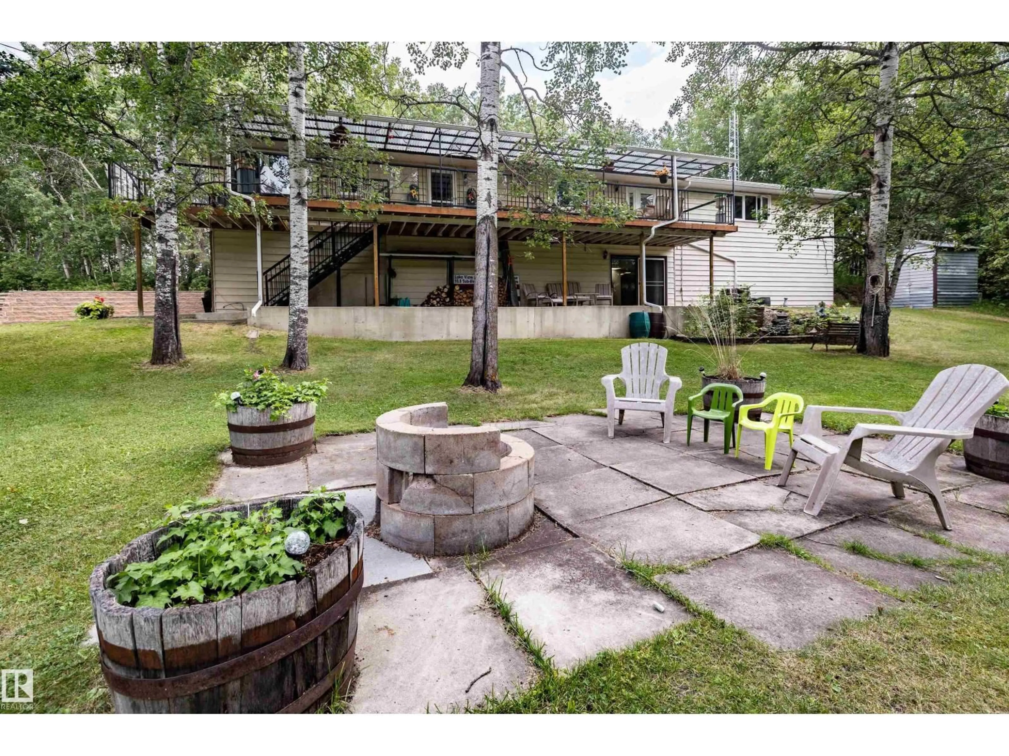 Patio, unknown for 5 - 51119 RGE ROAD 265, Rural Parkland County Alberta T7Y1E8