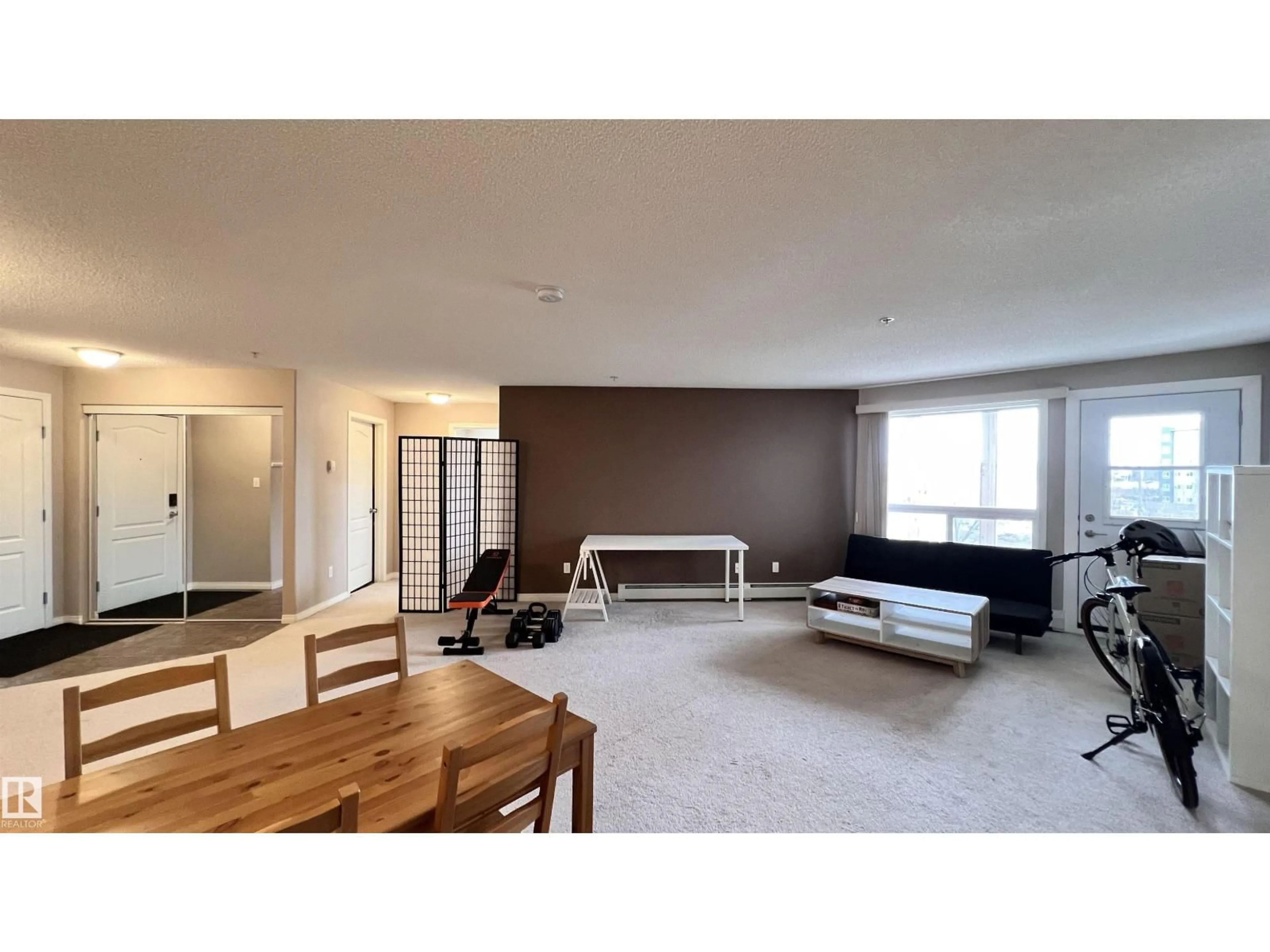 A pic of a room for 1318 CLAREVIEW STATION DR, Edmonton Alberta T5Y0E6