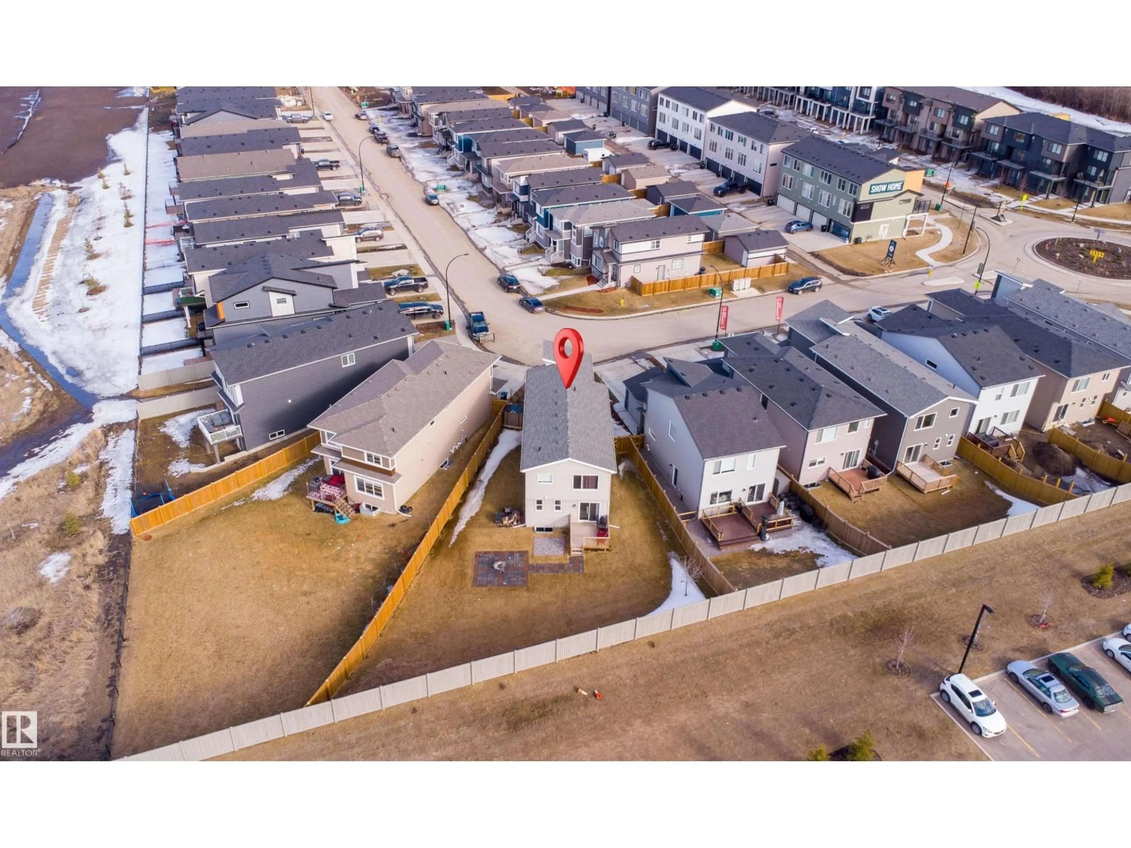 A pic from outside/outdoor area/front of a property/back of a property/a pic from drone, street for 15 GAMBEL, Spruce Grove Alberta T7X0B8