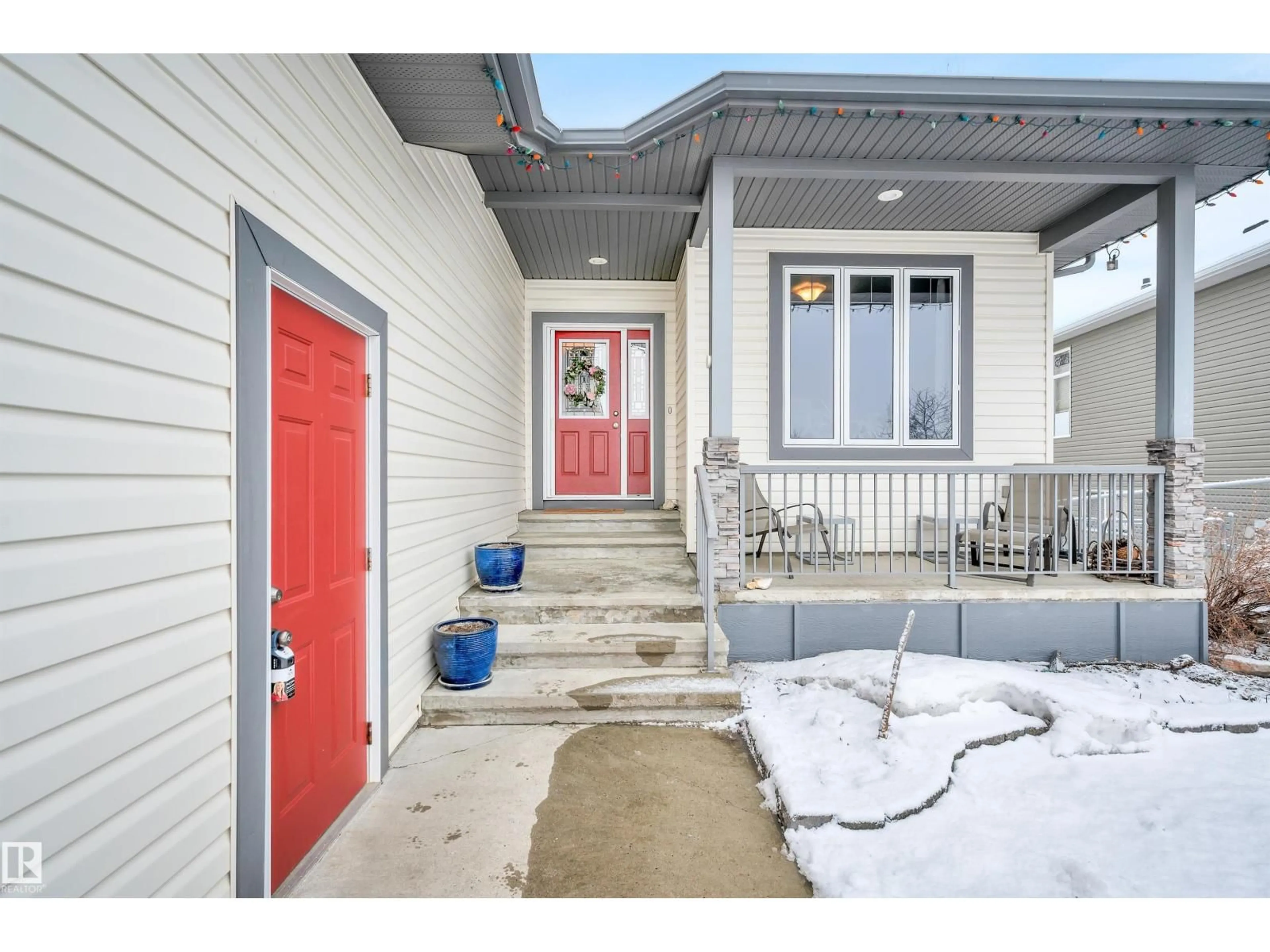 Indoor entryway for 28 CREEKSIDE DR, Ardrossan Alberta T8E1J6